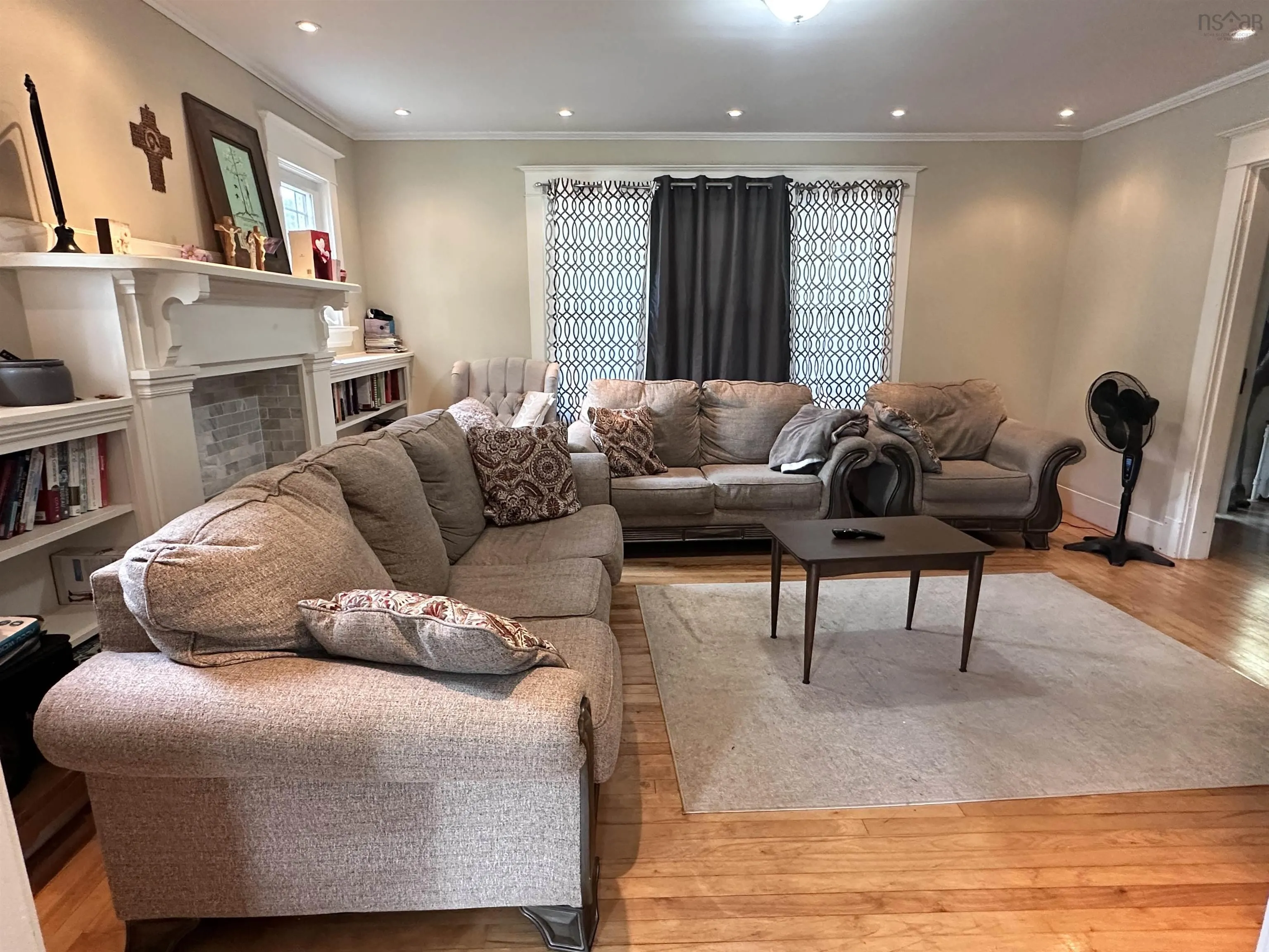 130 School Street, Liverpool, NS B0T 1K0, 4 Bedrooms Bedrooms, ,1 BathroomBathrooms,Residential,For Sale,School,202519094
