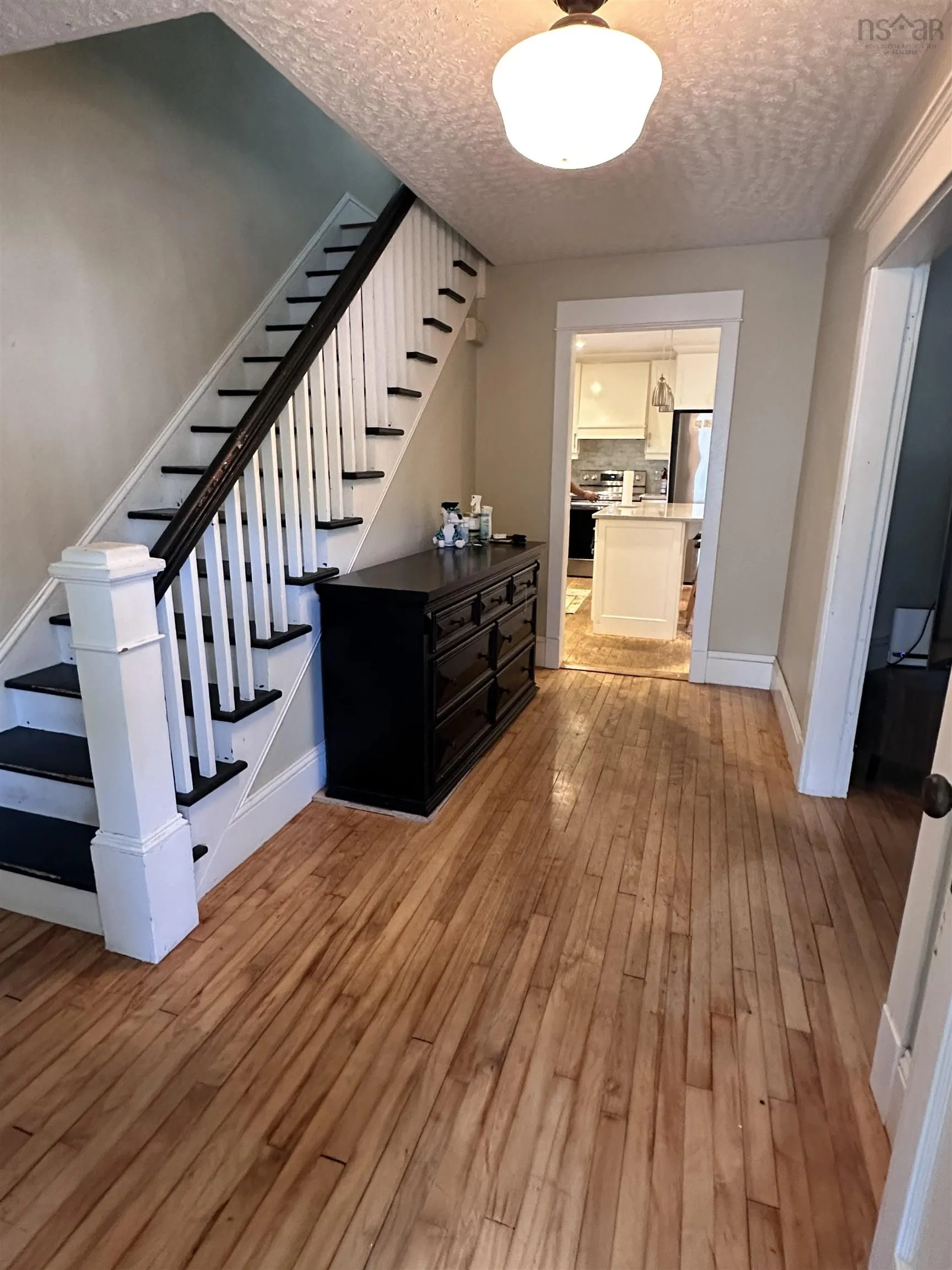 130 School Street, Liverpool, NS B0T 1K0, 4 Bedrooms Bedrooms, ,1 BathroomBathrooms,Residential,For Sale,School,202519094