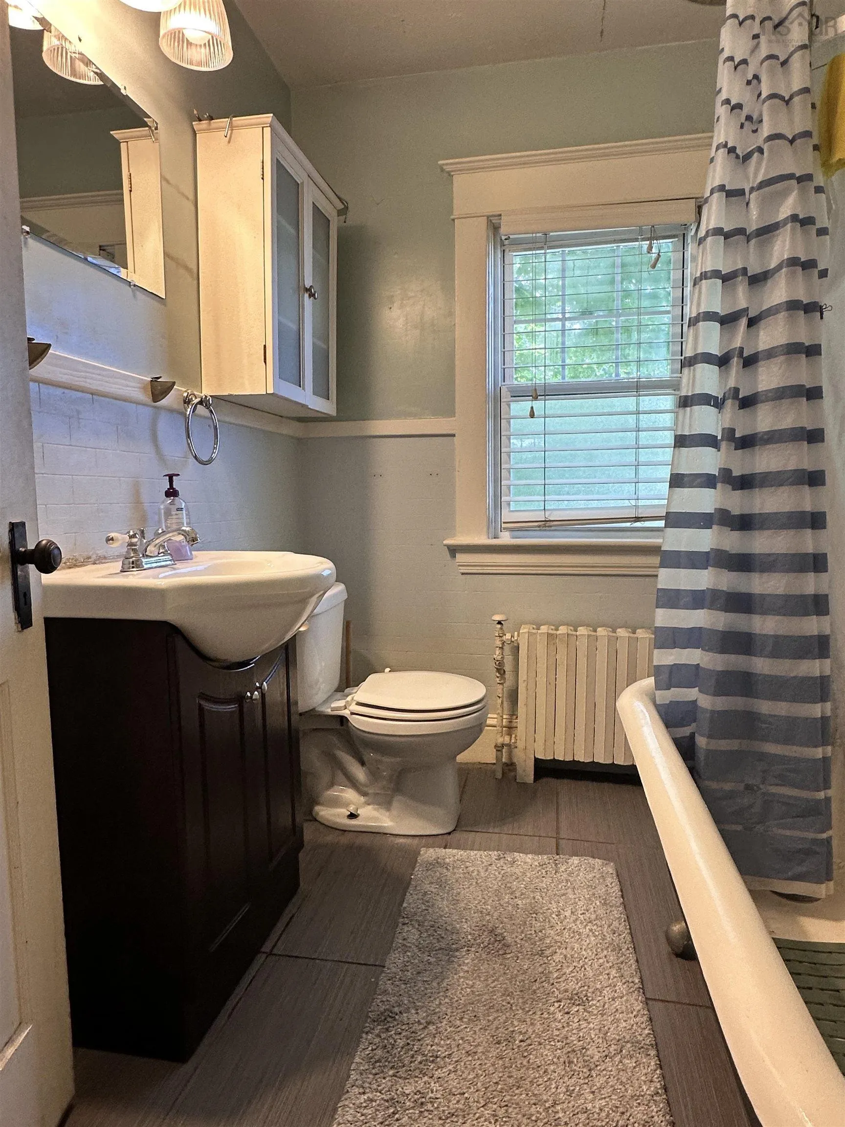 130 School Street, Liverpool, NS B0T 1K0, 4 Bedrooms Bedrooms, ,1 BathroomBathrooms,Residential,For Sale,School,202519094