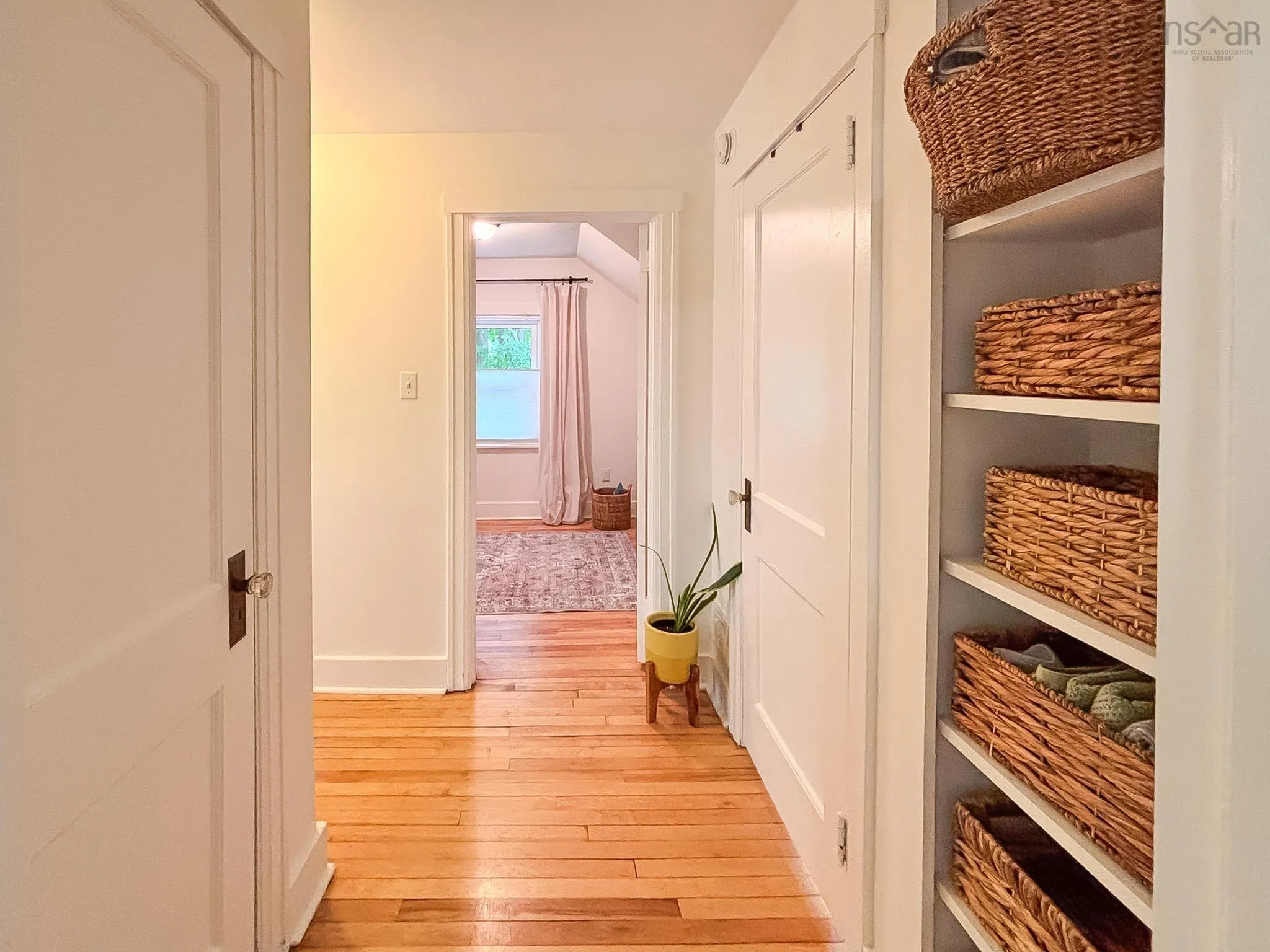 10 Dawson Street, Bridgewater, NS B4V 1S6, 2 Bedrooms Bedrooms, ,1 BathroomBathrooms,Residential,For Sale,Dawson,202521629