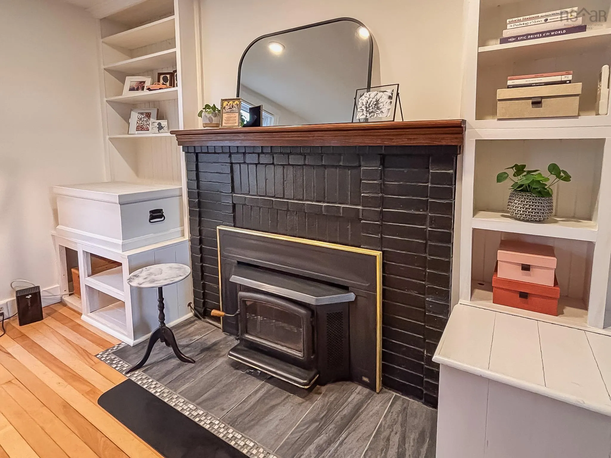 10 Dawson Street, Bridgewater, NS B4V 1S6, 2 Bedrooms Bedrooms, ,1 BathroomBathrooms,Residential,For Sale,Dawson,202521629