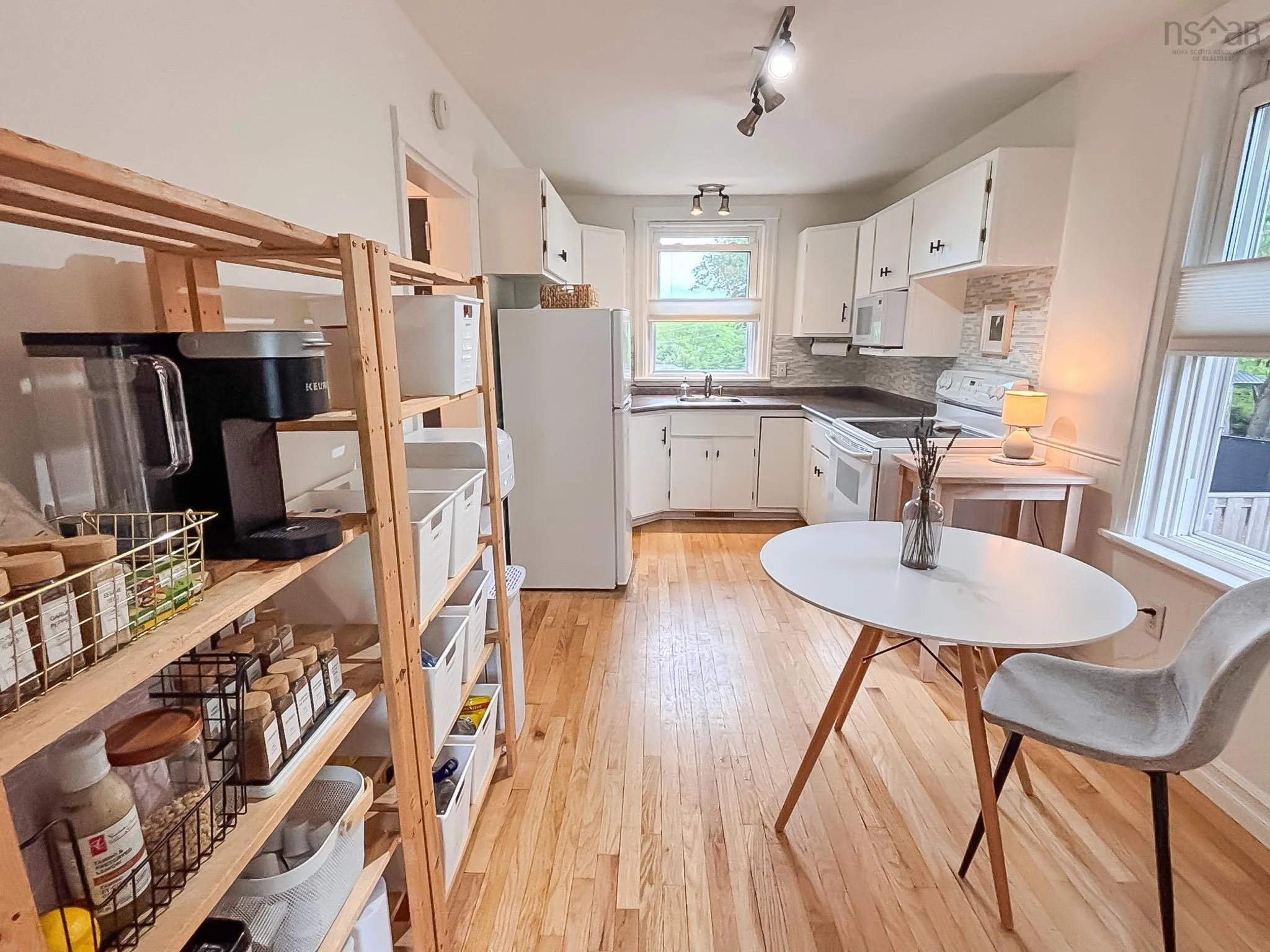 10 Dawson Street, Bridgewater, NS B4V 1S6, 2 Bedrooms Bedrooms, ,1 BathroomBathrooms,Residential,For Sale,Dawson,202521629