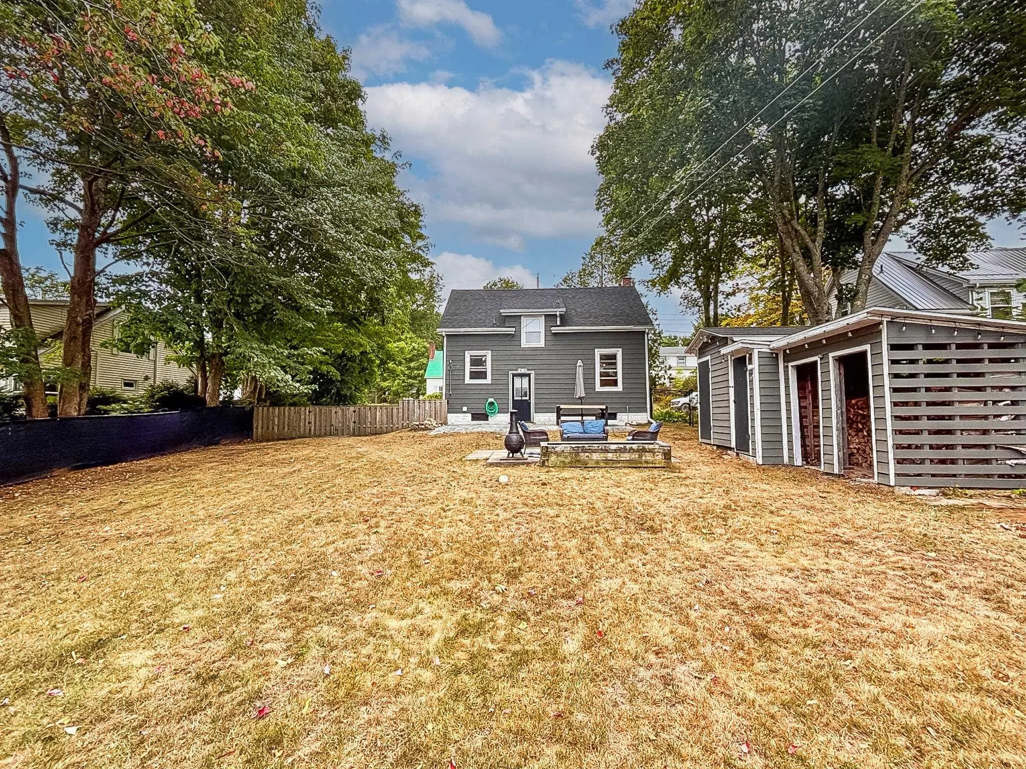 10 Dawson Street, Bridgewater, NS B4V 1S6, 2 Bedrooms Bedrooms, ,1 BathroomBathrooms,Residential,For Sale,Dawson,202521629