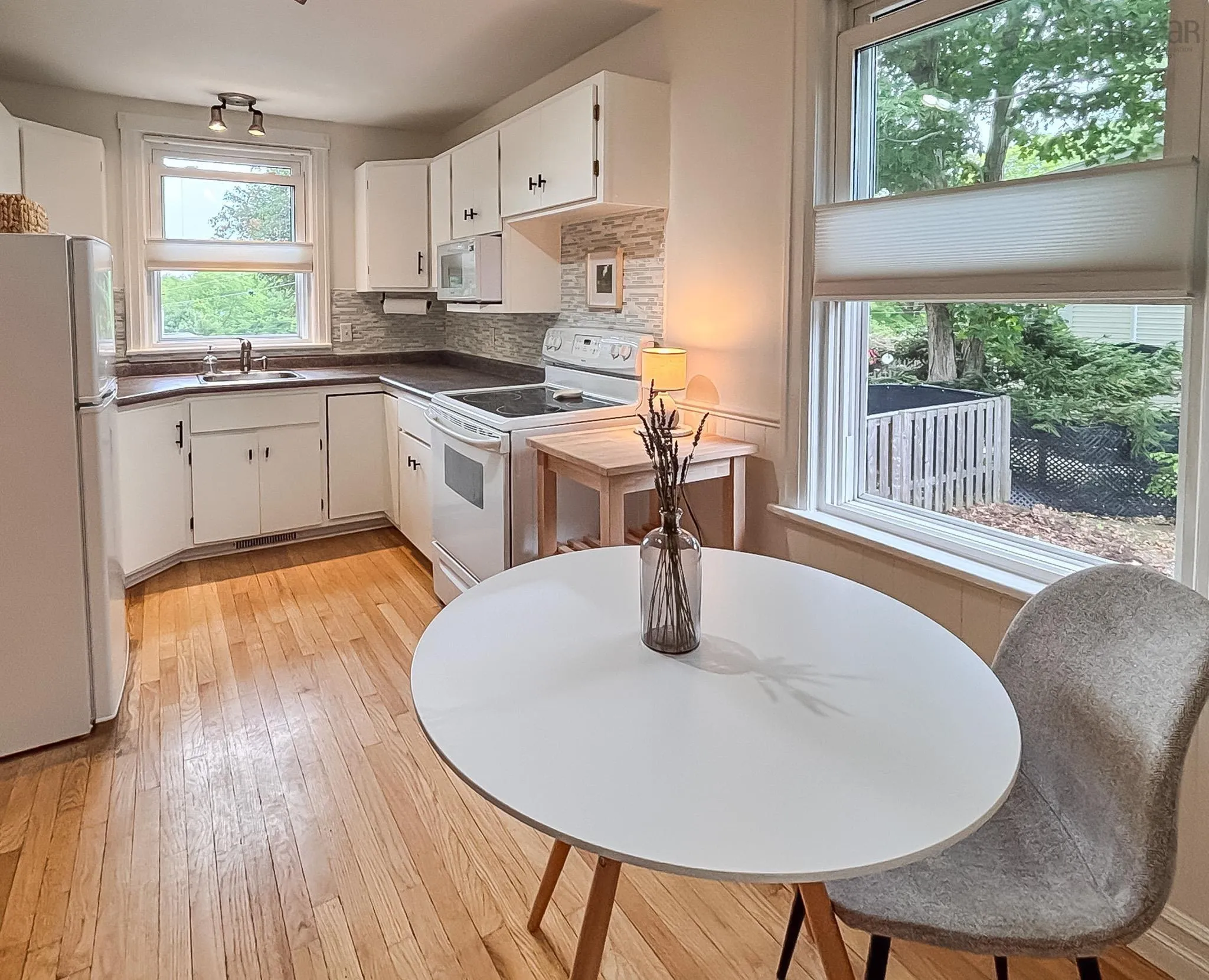10 Dawson Street, Bridgewater, NS B4V 1S6, 2 Bedrooms Bedrooms, ,1 BathroomBathrooms,Residential,For Sale,Dawson,202521629