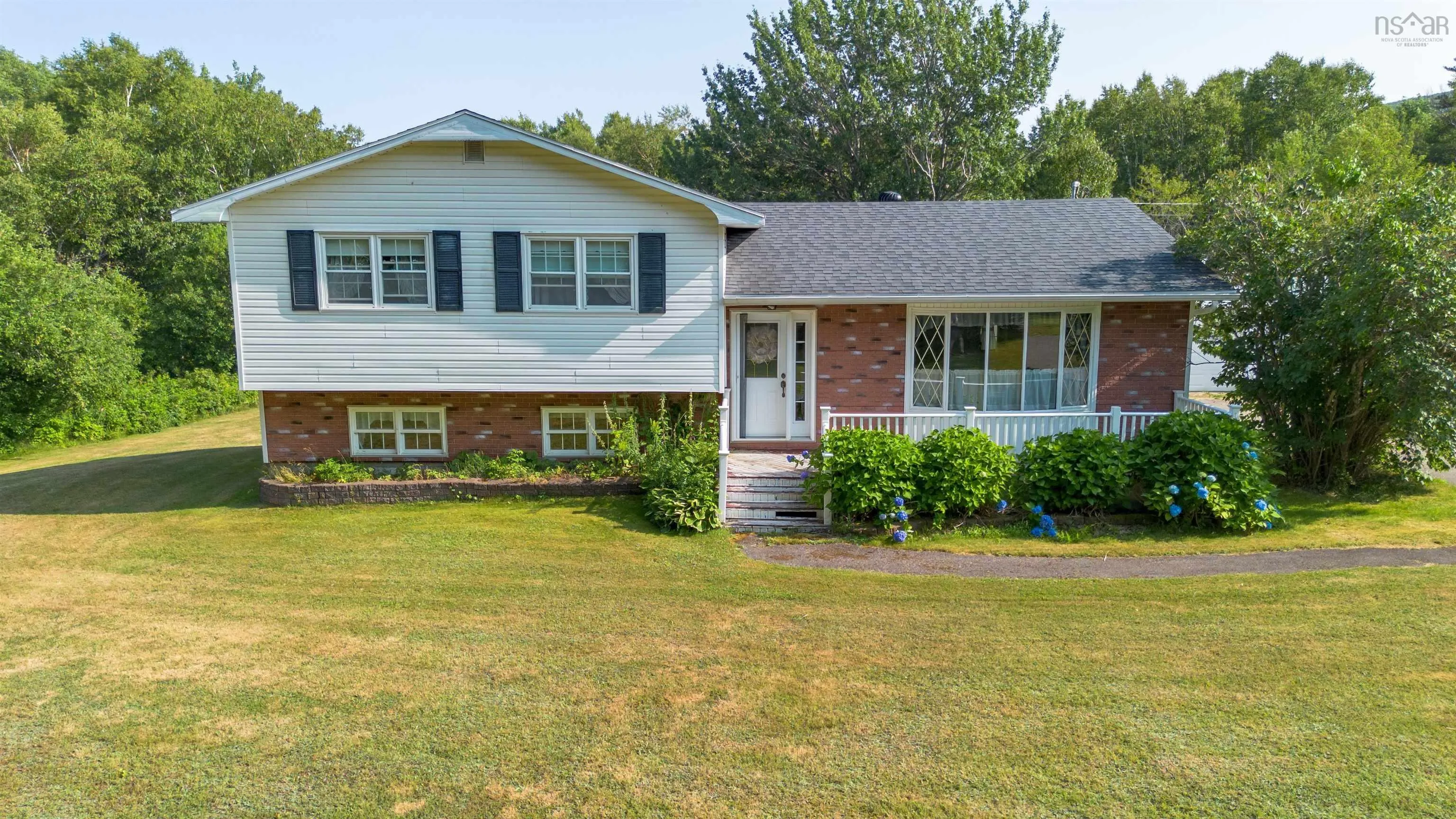 108 Beach Crossing Road, Ingonish Beach, NS B0C 1K0, 3 Bedrooms Bedrooms, ,2 BathroomsBathrooms,Residential,For Sale,Beach Crossing,202519067