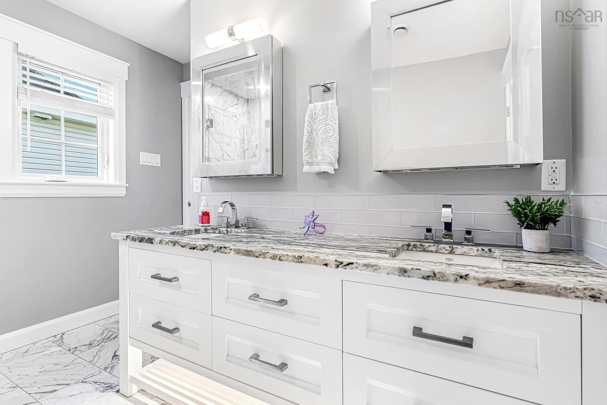 27 Stone Gate Court, Dartmouth, NS B2X 3T2, 5 Bedrooms Bedrooms, ,3 BathroomsBathrooms,Residential,For Sale,Stone Gate,202522067