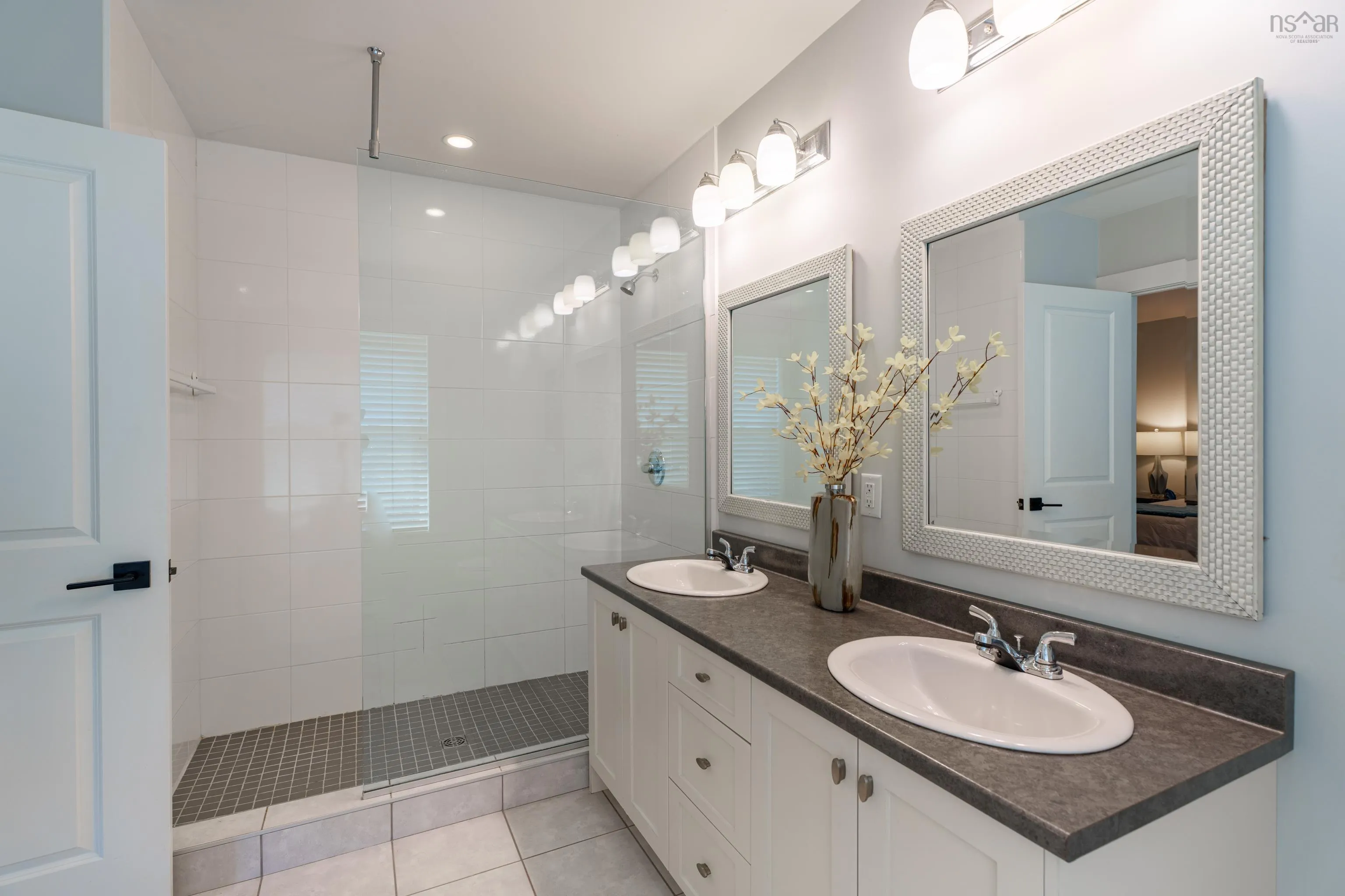 208 Capstone Crescent, Bedford, NS B4B 0J6, 4 Bedrooms Bedrooms, ,4 BathroomsBathrooms,Residential,For Sale,Capstone Crescent,202521038
