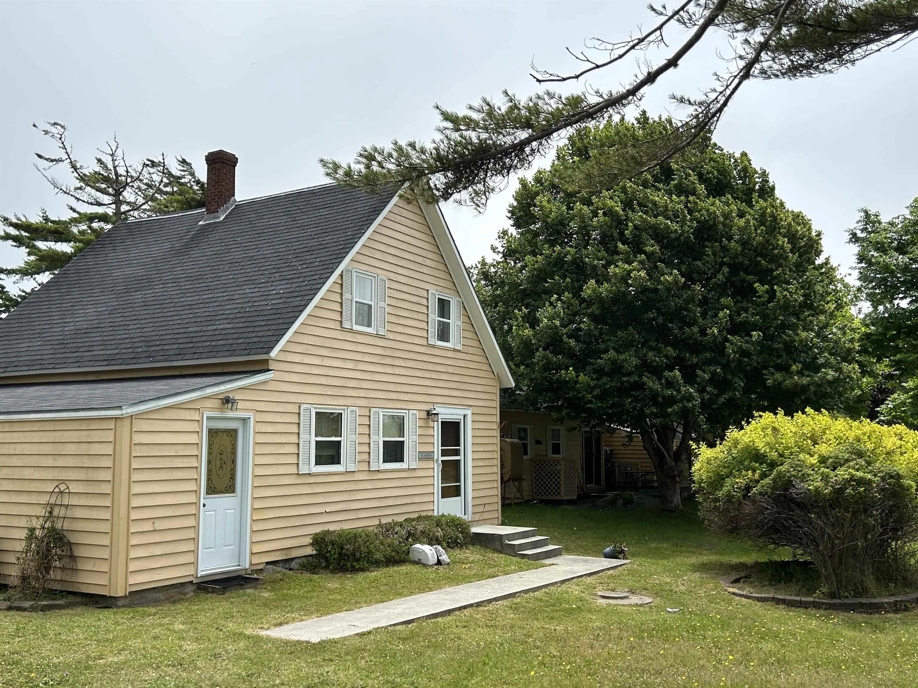 142 Bay Side Drive, Brass Hill Ns B0w 1e0, 5 Bedrooms Bedrooms, ,2 BathroomsBathrooms,Residential,For Sale,Bay Side,202426759