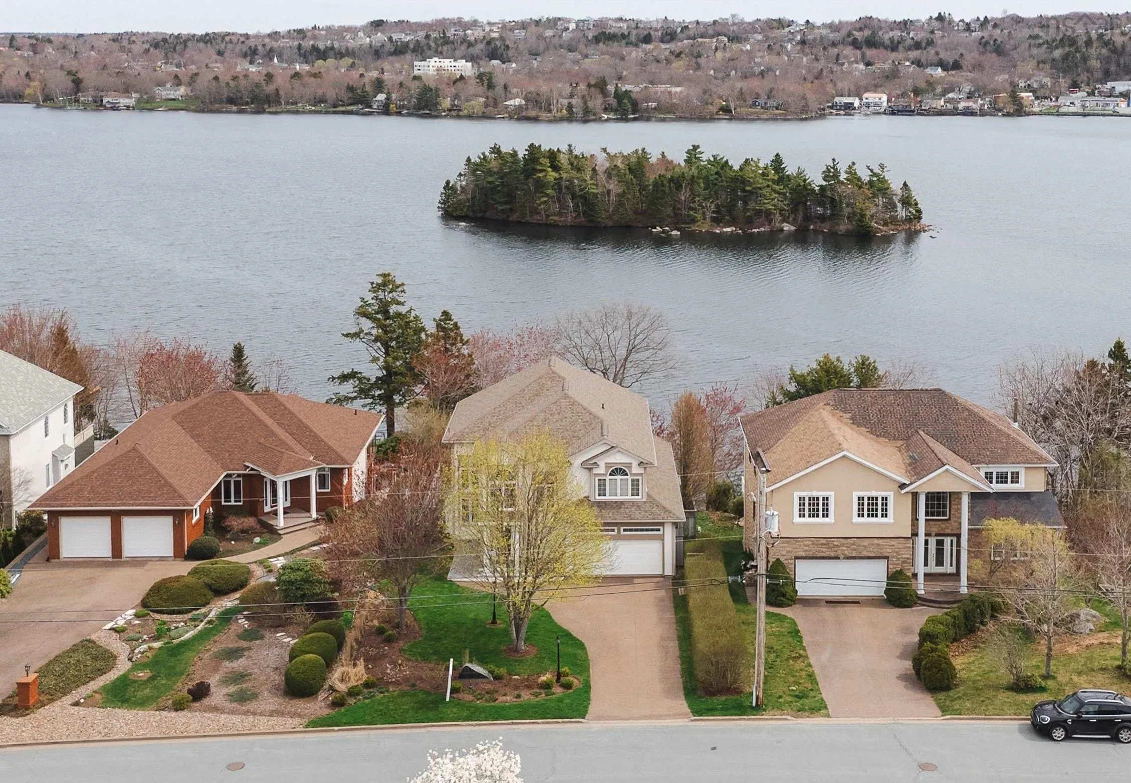 73 Lakeshore Park Terrace, Dartmouth, NS B3A 4Z4, 4 Bedrooms Bedrooms, ,4 BathroomsBathrooms,Residential,For Sale,Lakeshore Park,202516882