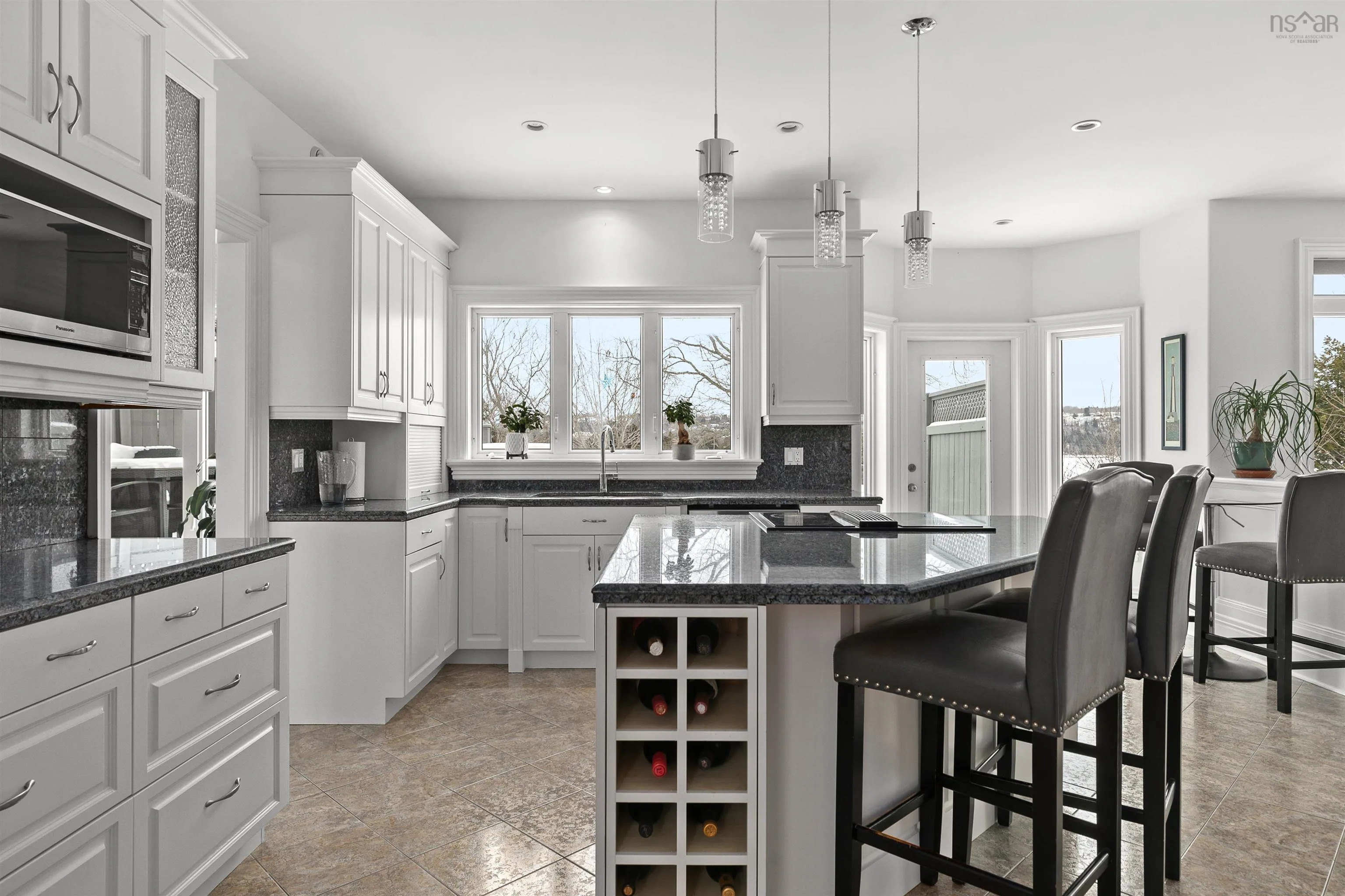 73 Lakeshore Park Terrace, Dartmouth, NS B3A 4Z4, 4 Bedrooms Bedrooms, ,4 BathroomsBathrooms,Residential,For Sale,Lakeshore Park,202516882