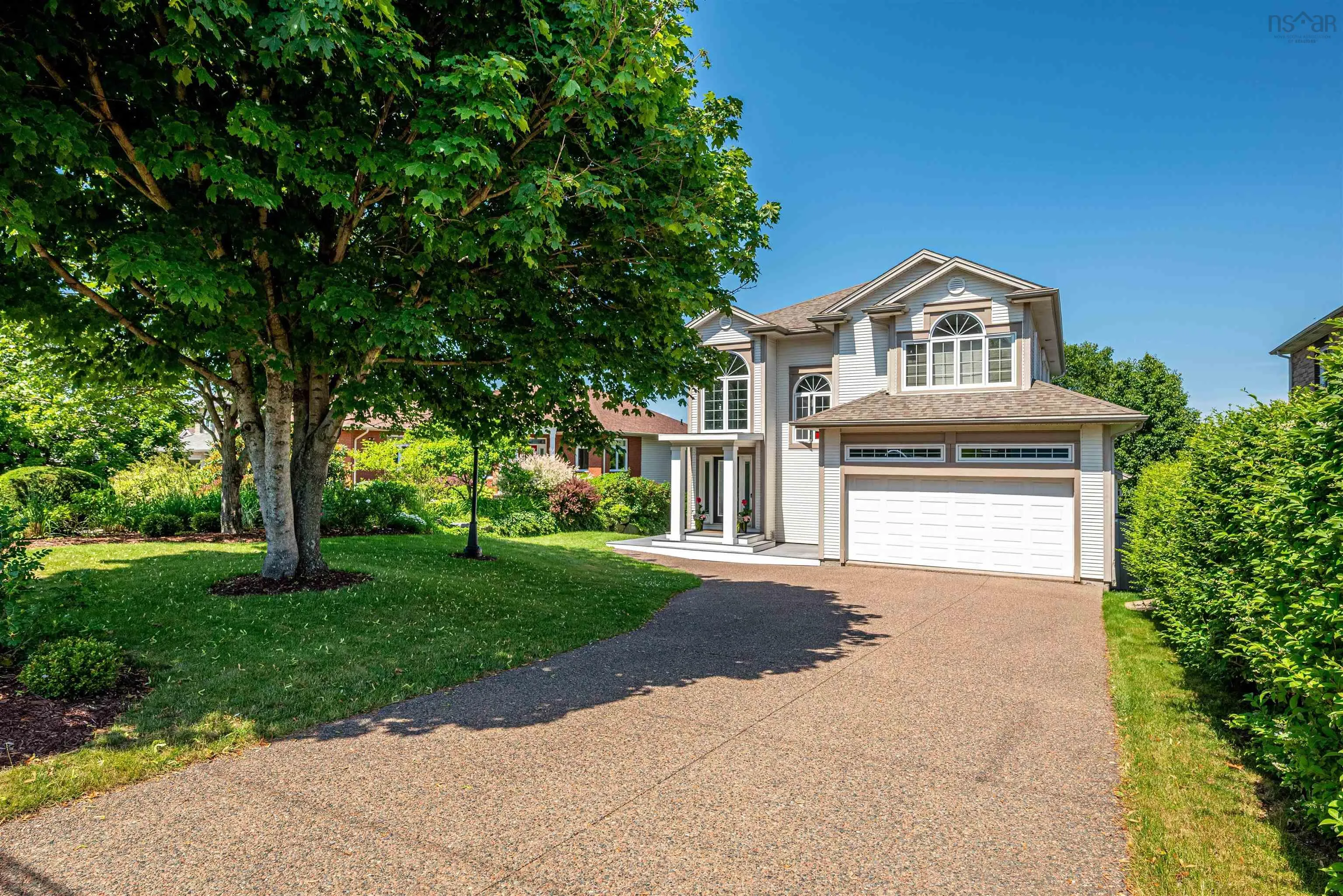 73 Lakeshore Park Terrace, Dartmouth, NS B3A 4Z4, 4 Bedrooms Bedrooms, ,4 BathroomsBathrooms,Residential,For Sale,Lakeshore Park,202516882
