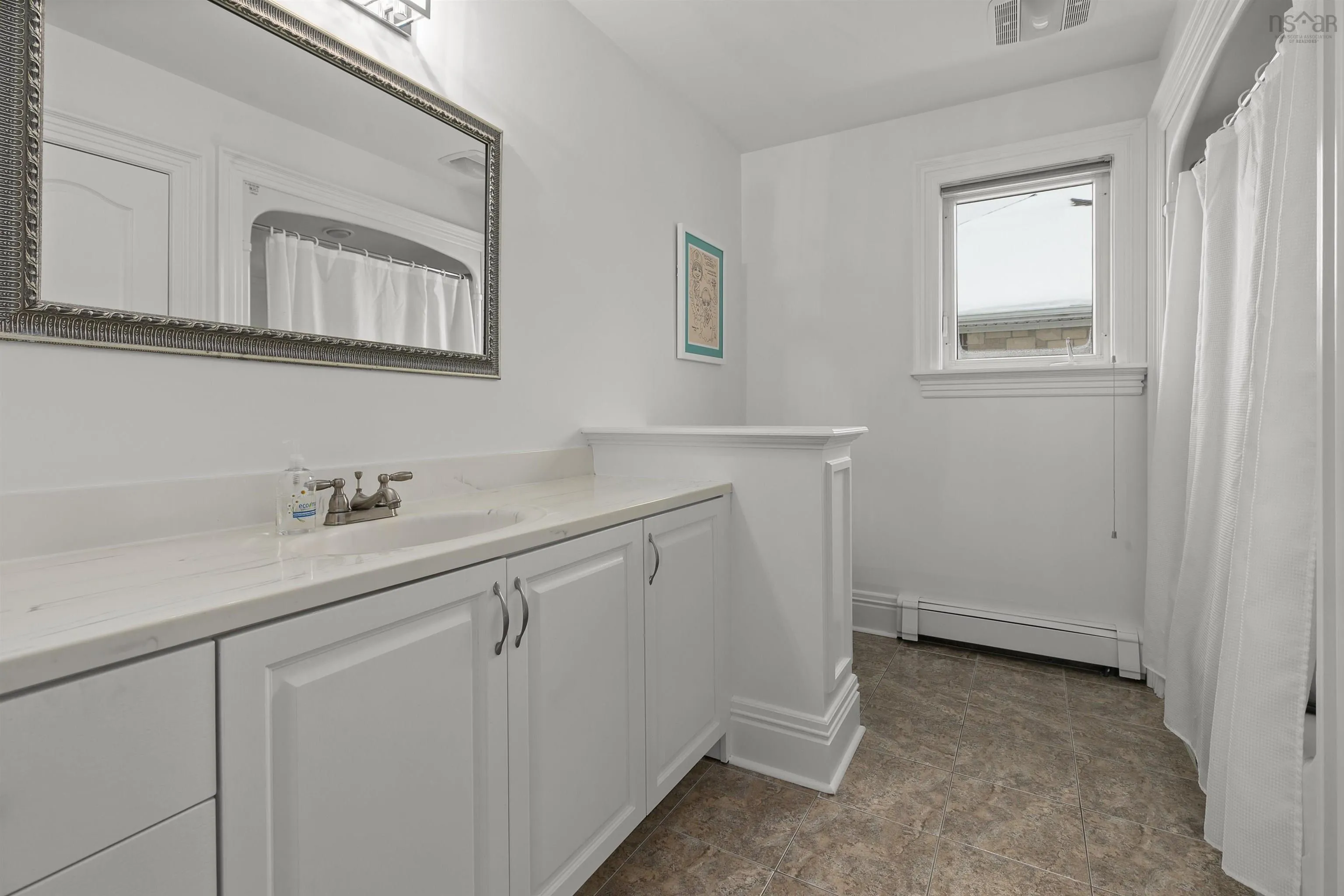 73 Lakeshore Park Terrace, Dartmouth, NS B3A 4Z4, 4 Bedrooms Bedrooms, ,4 BathroomsBathrooms,Residential,For Sale,Lakeshore Park,202516882