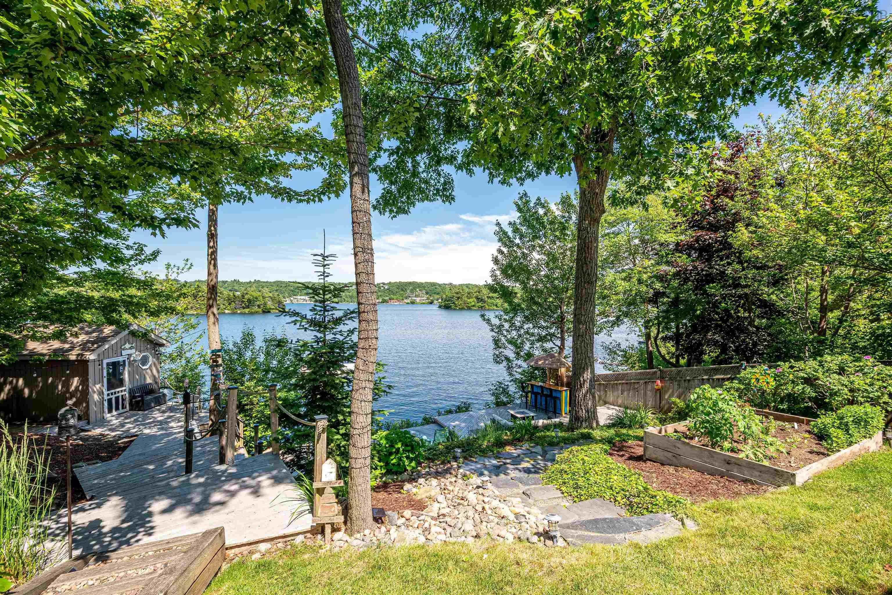 73 Lakeshore Park Terrace, Dartmouth, NS B3A 4Z4, 4 Bedrooms Bedrooms, ,4 BathroomsBathrooms,Residential,For Sale,Lakeshore Park,202516882