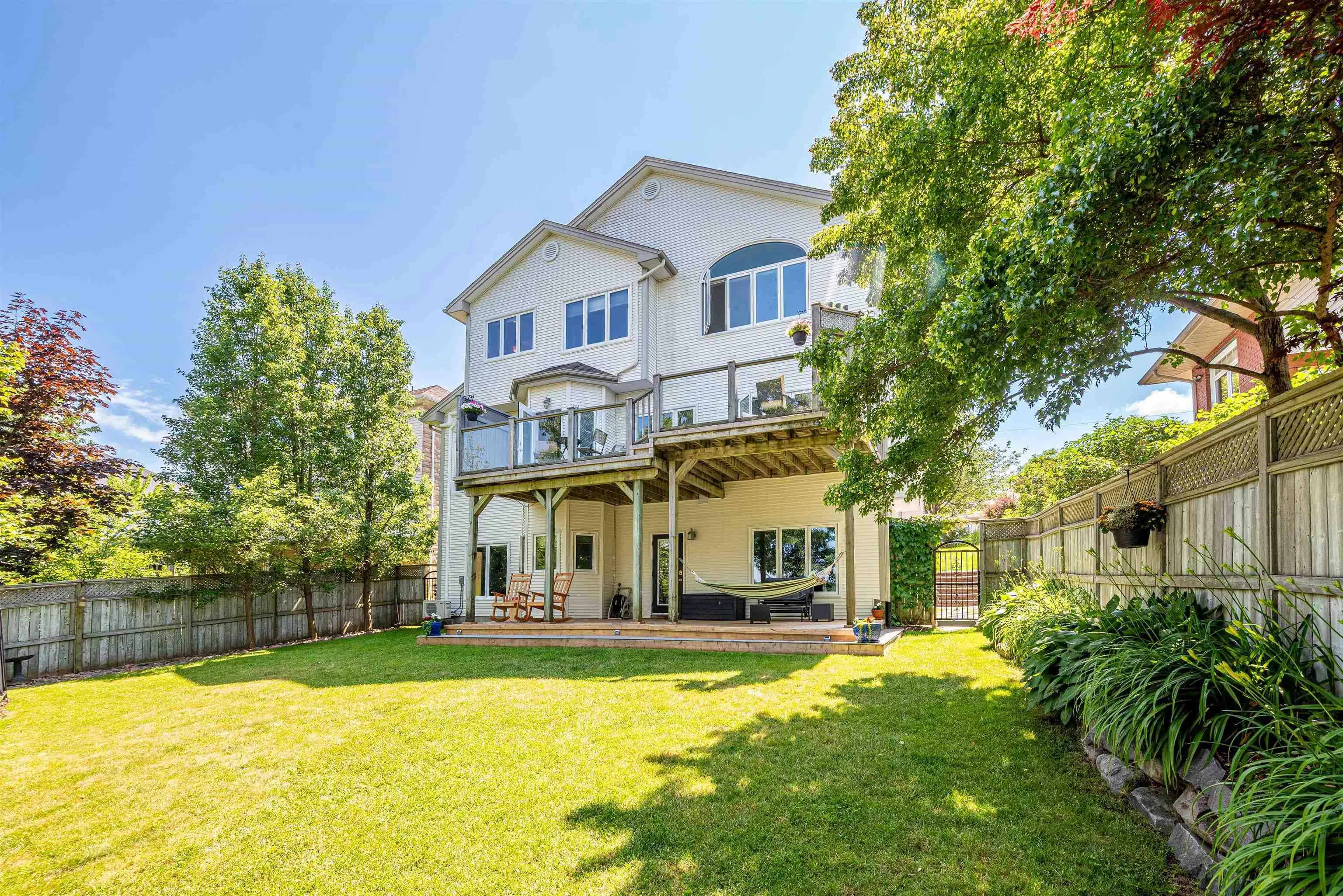 73 Lakeshore Park Terrace, Dartmouth, NS B3A 4Z4, 4 Bedrooms Bedrooms, ,4 BathroomsBathrooms,Residential,For Sale,Lakeshore Park,202516882