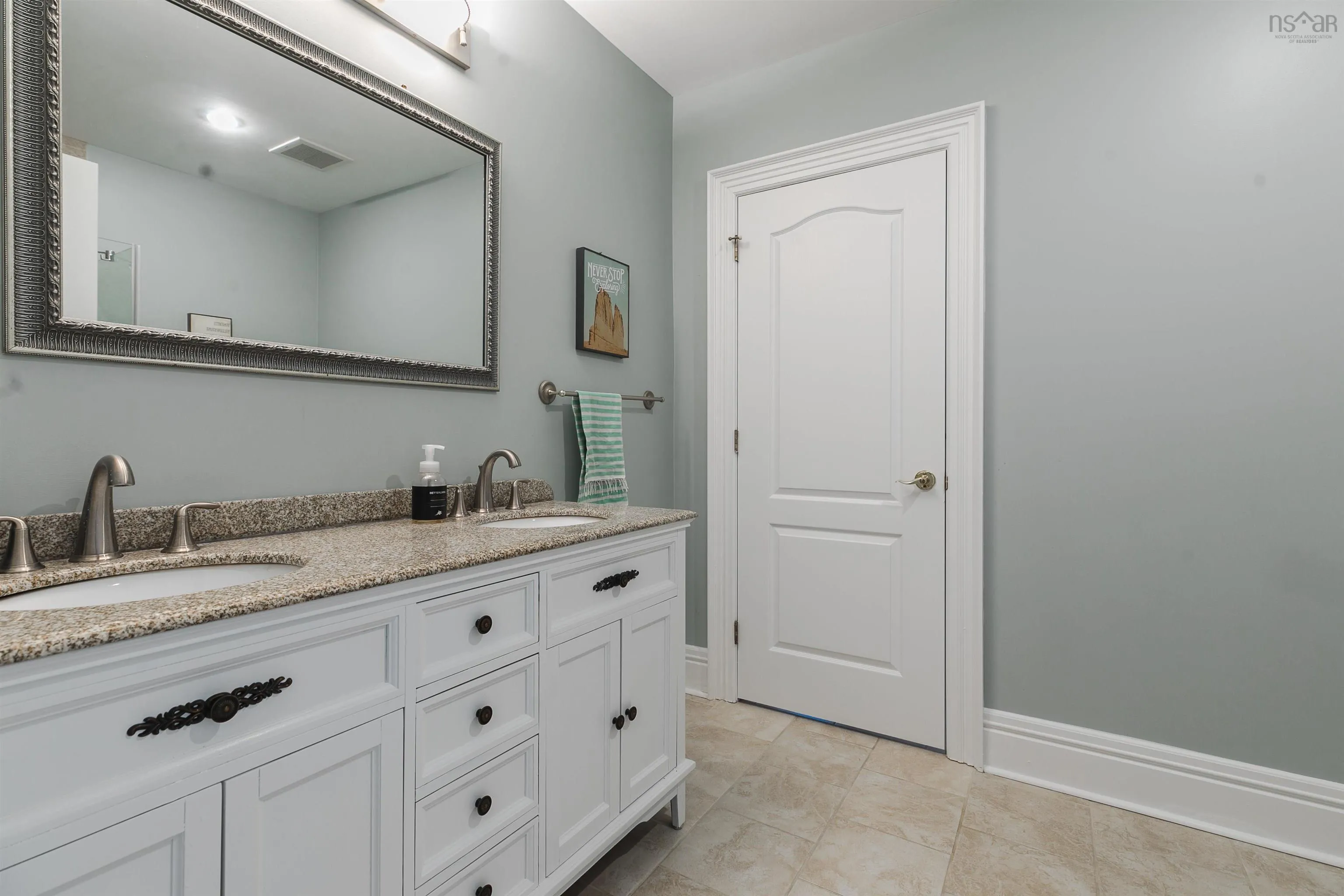 73 Lakeshore Park Terrace, Dartmouth, NS B3A 4Z4, 4 Bedrooms Bedrooms, ,4 BathroomsBathrooms,Residential,For Sale,Lakeshore Park,202516882
