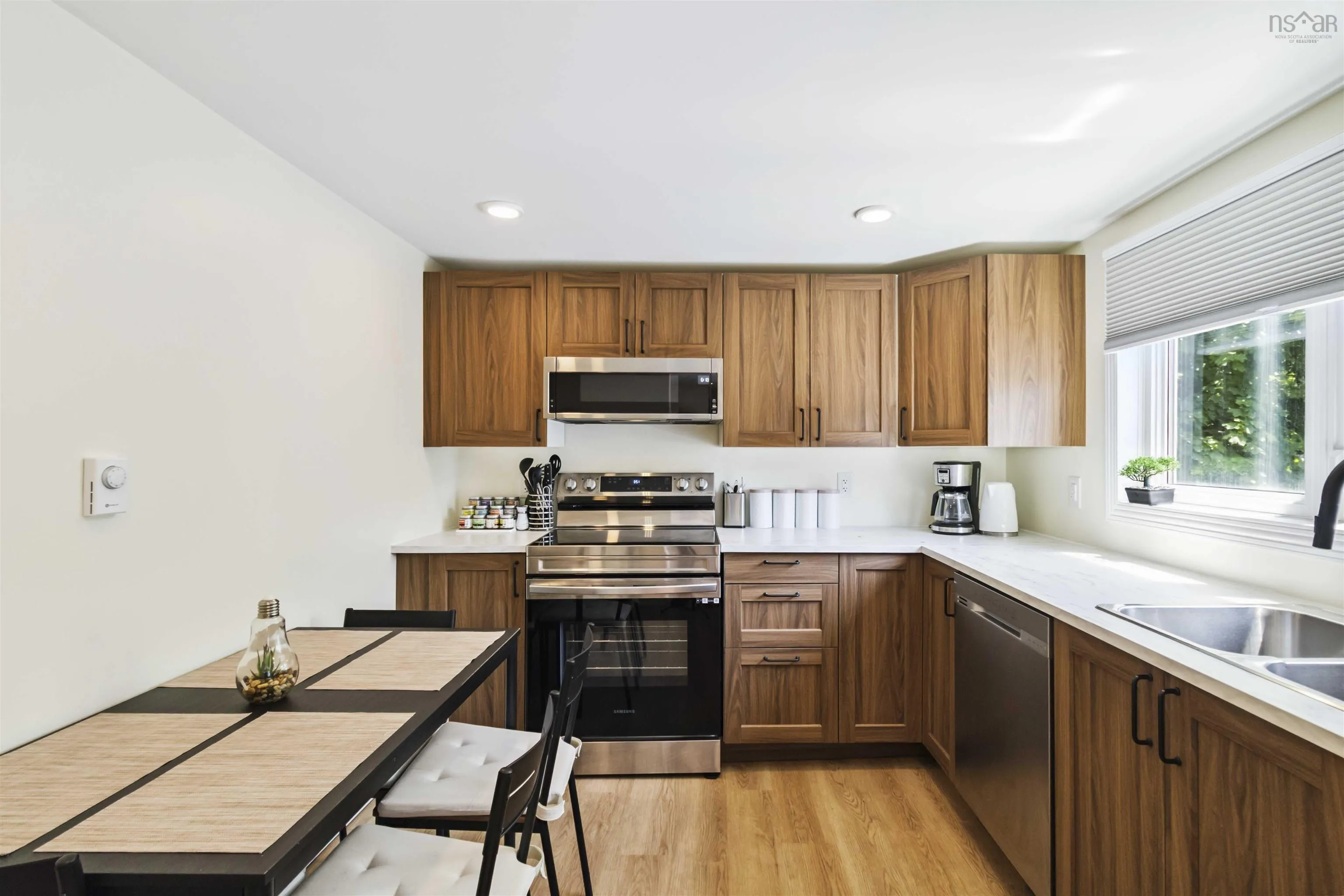 2097 2099 2099a Oxford Street, Halifax, NS B3L 2T3, 10 Bedrooms Bedrooms, ,Residential Income,For Sale,Oxford,202524475