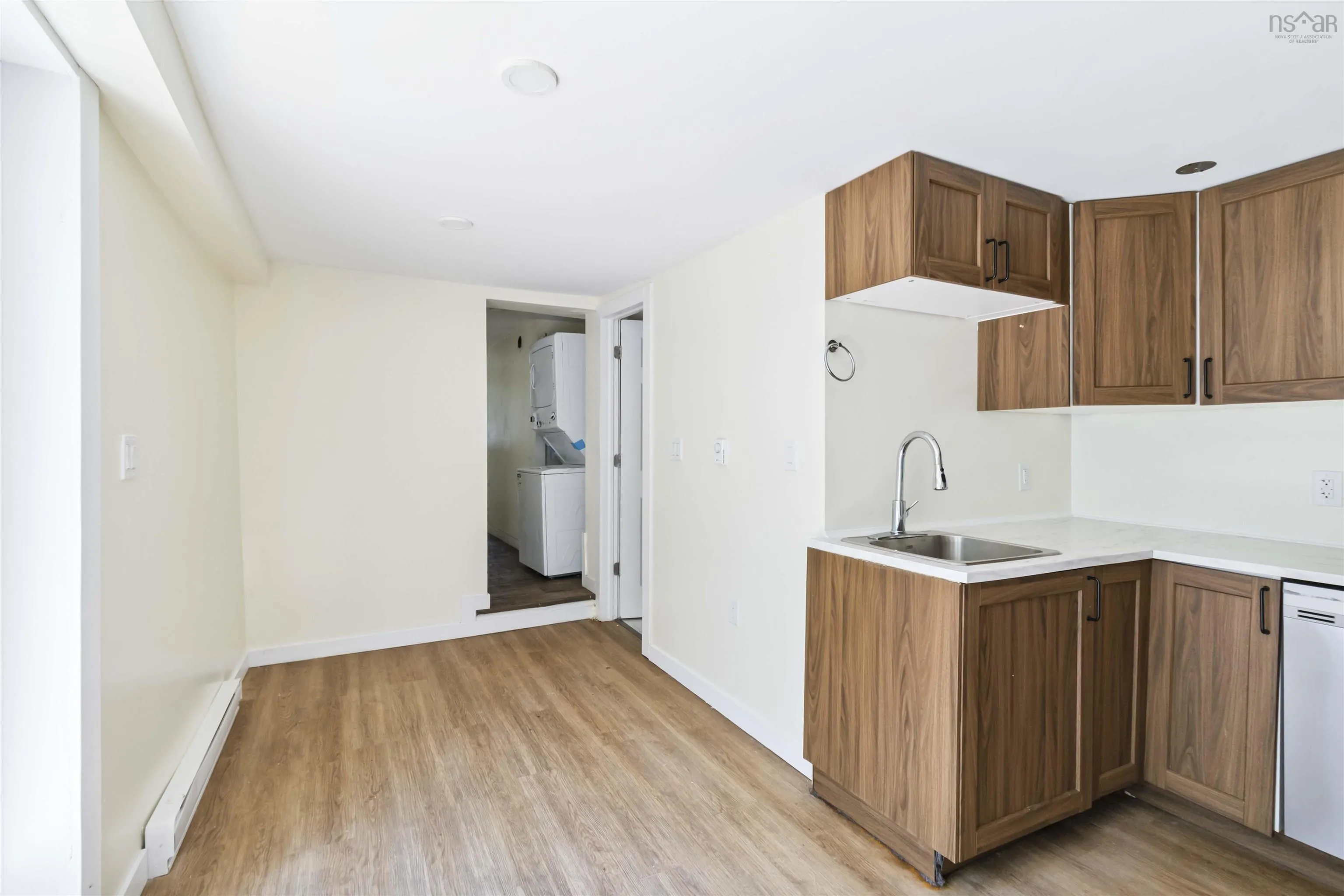 2097 2099 2099a Oxford Street, Halifax, NS B3L 2T3, 10 Bedrooms Bedrooms, ,Residential Income,For Sale,Oxford,202524475