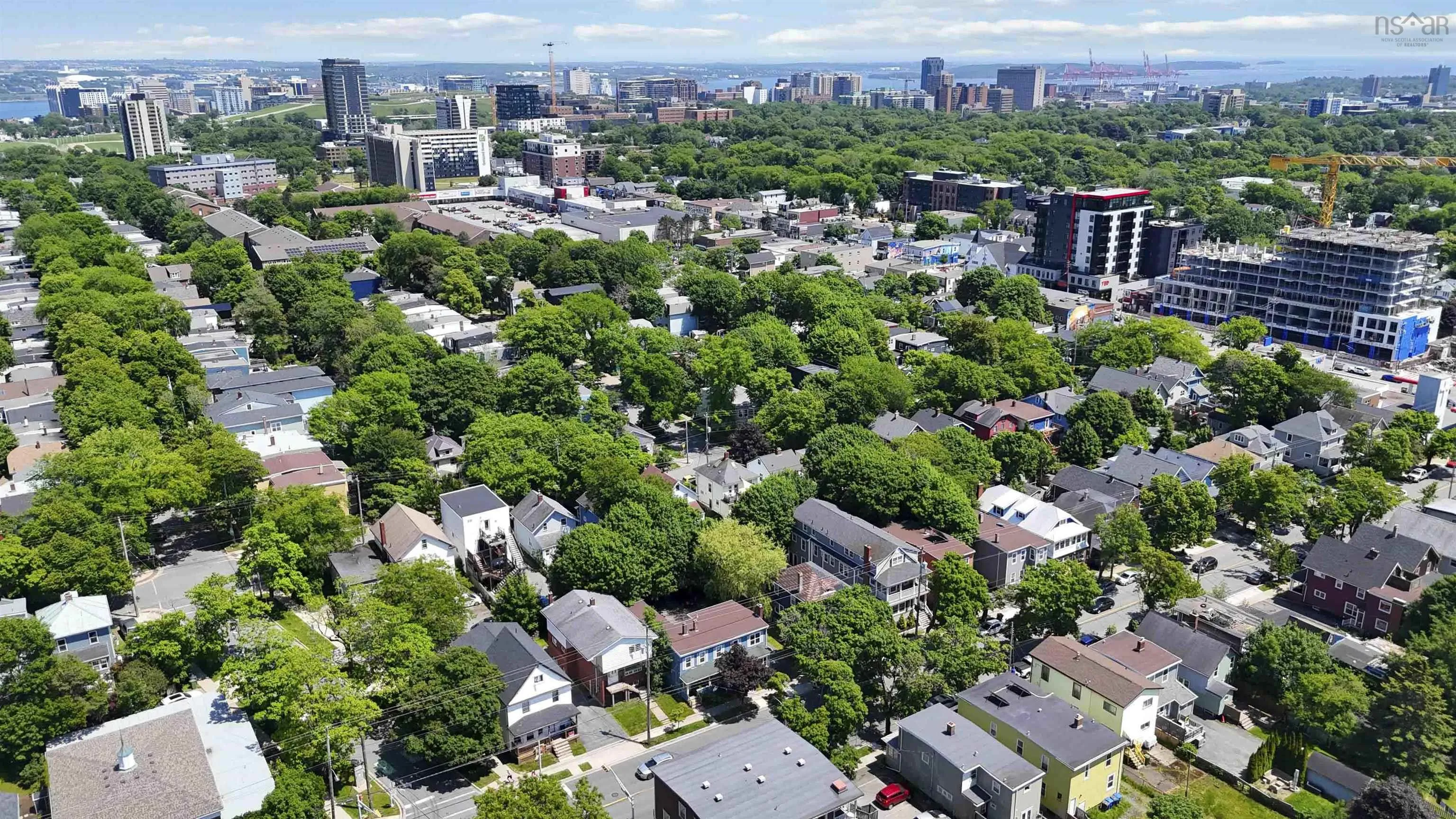 2097 2099 2099a Oxford Street, Halifax, NS B3L 2T3, 10 Bedrooms Bedrooms, ,Residential Income,For Sale,Oxford,202524475