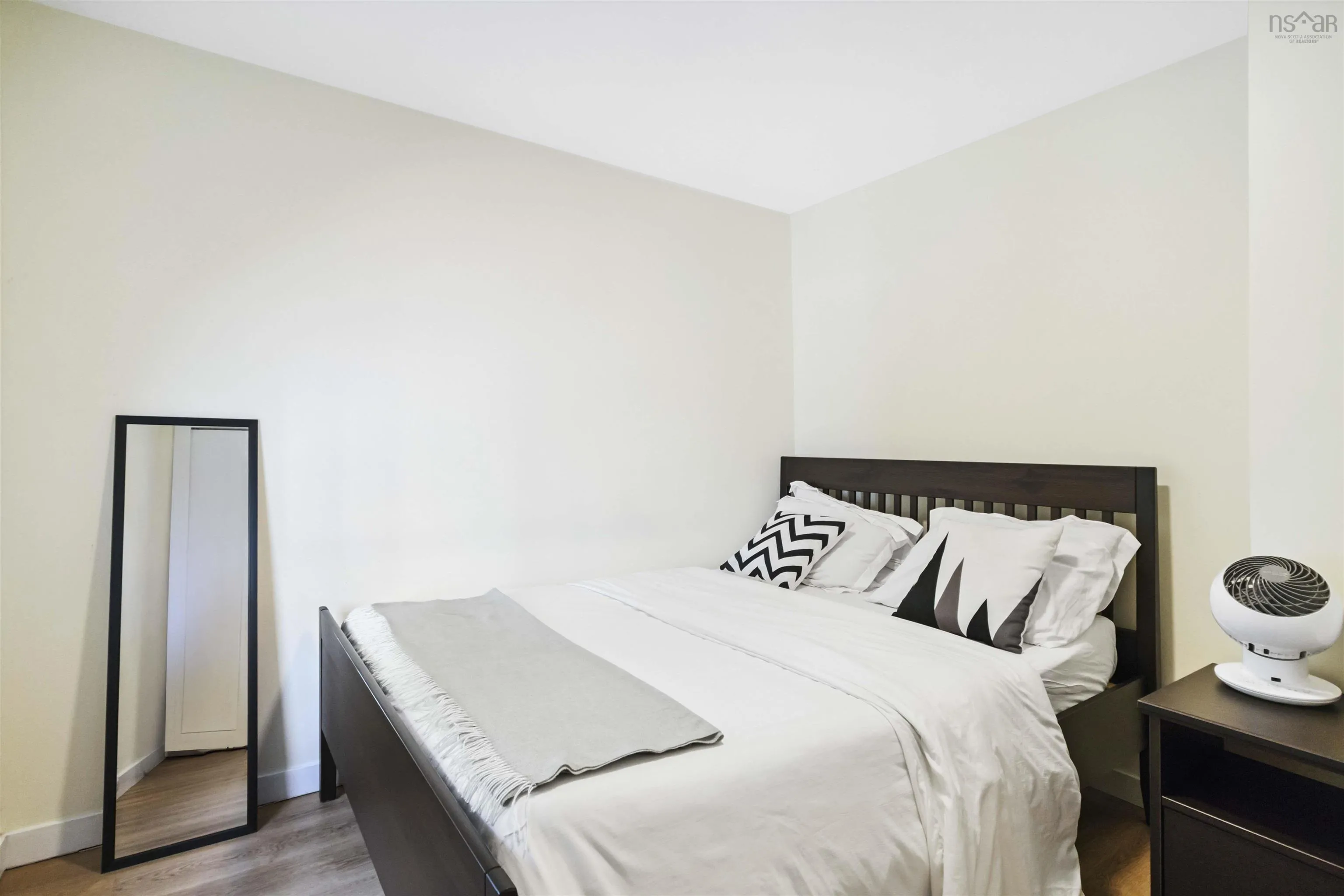 2097 2099 2099a Oxford Street, Halifax, NS B3L 2T3, 10 Bedrooms Bedrooms, ,Residential Income,For Sale,Oxford,202524475