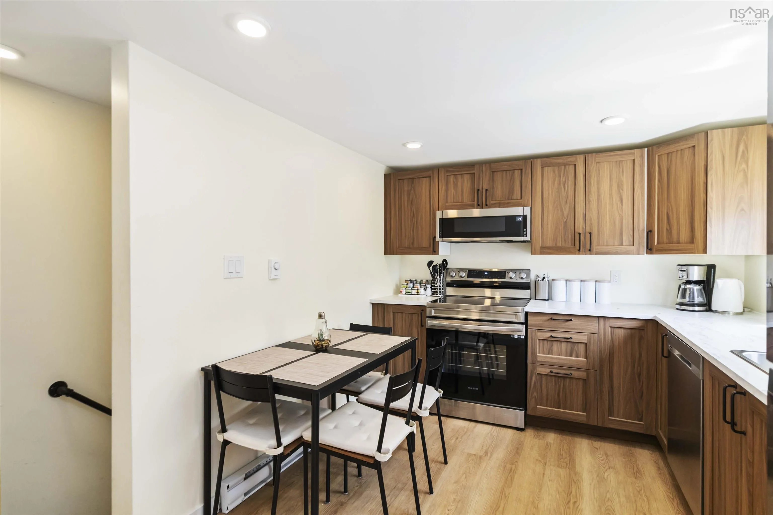 2097 2099 2099a Oxford Street, Halifax, NS B3L 2T3, 10 Bedrooms Bedrooms, ,Residential Income,For Sale,Oxford,202524475