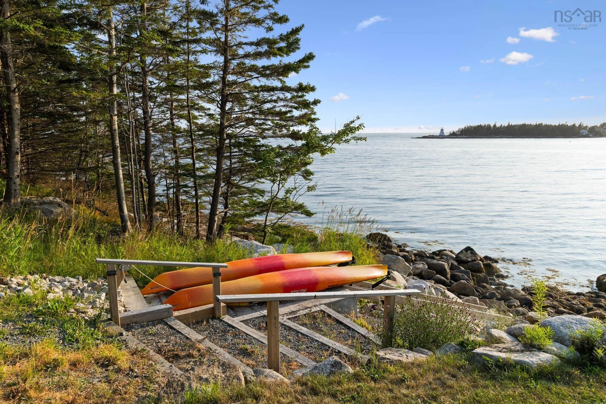 8748 Peggys Cove Road, Indian Harbour, NS B3Z 3P3, 2 Bedrooms Bedrooms, ,2 BathroomsBathrooms,Residential,For Sale,Peggys Cove,202520536