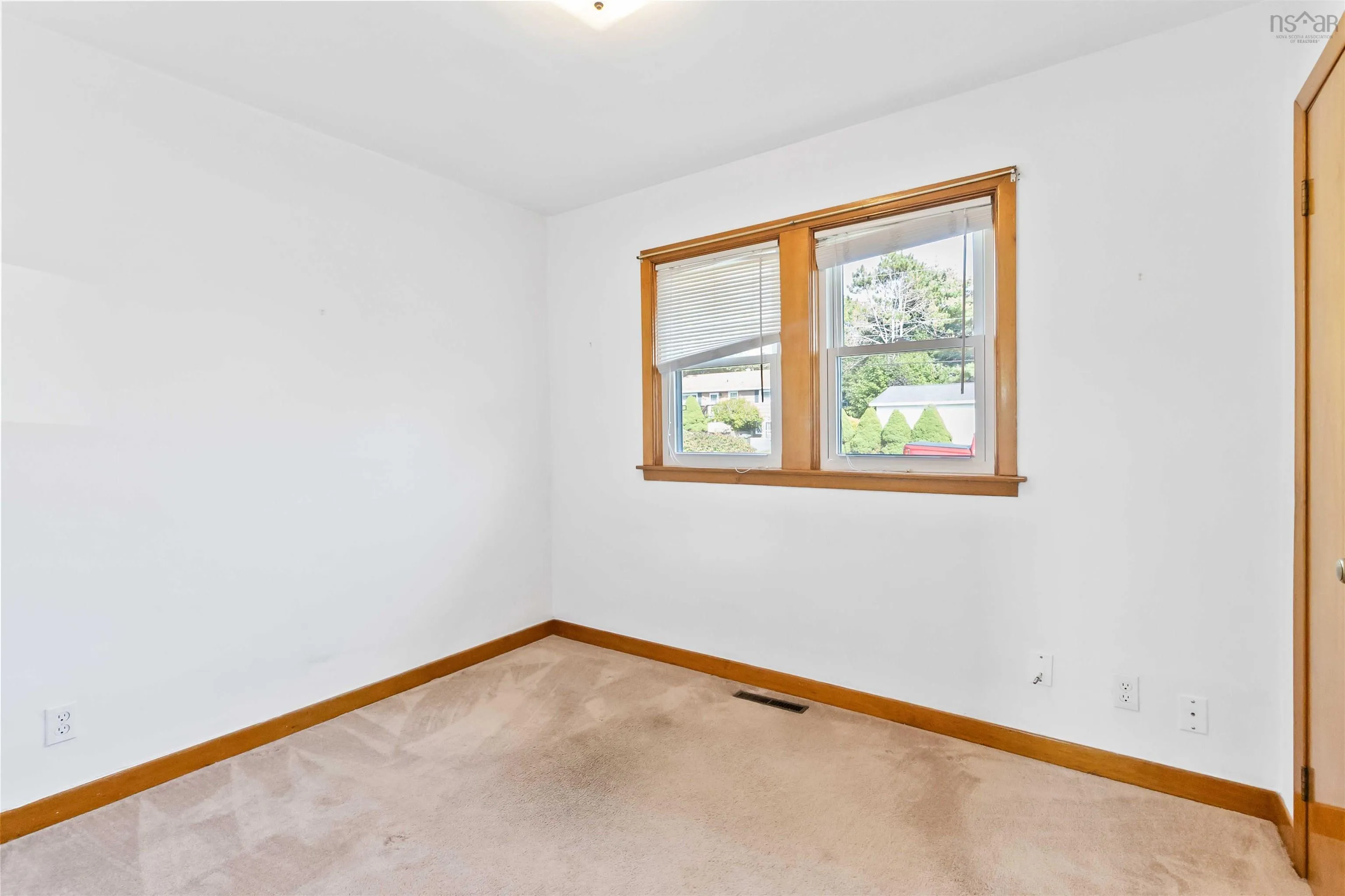 17 Alberta Street, Dartmouth, NS B2W 1V7, 3 Bedrooms Bedrooms, ,2 BathroomsBathrooms,Residential,For Sale,Alberta,202523834