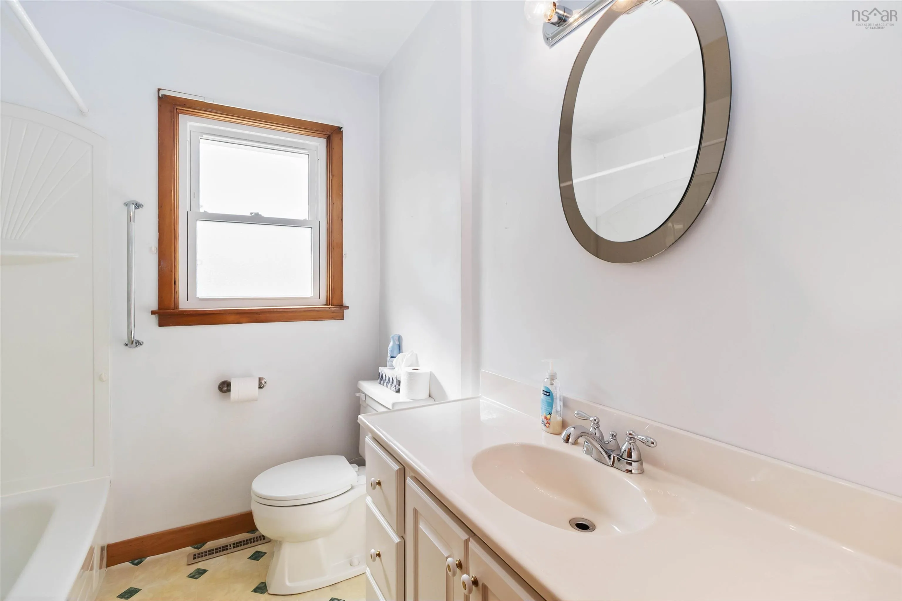 17 Alberta Street, Dartmouth, NS B2W 1V7, 3 Bedrooms Bedrooms, ,2 BathroomsBathrooms,Residential,For Sale,Alberta,202523834