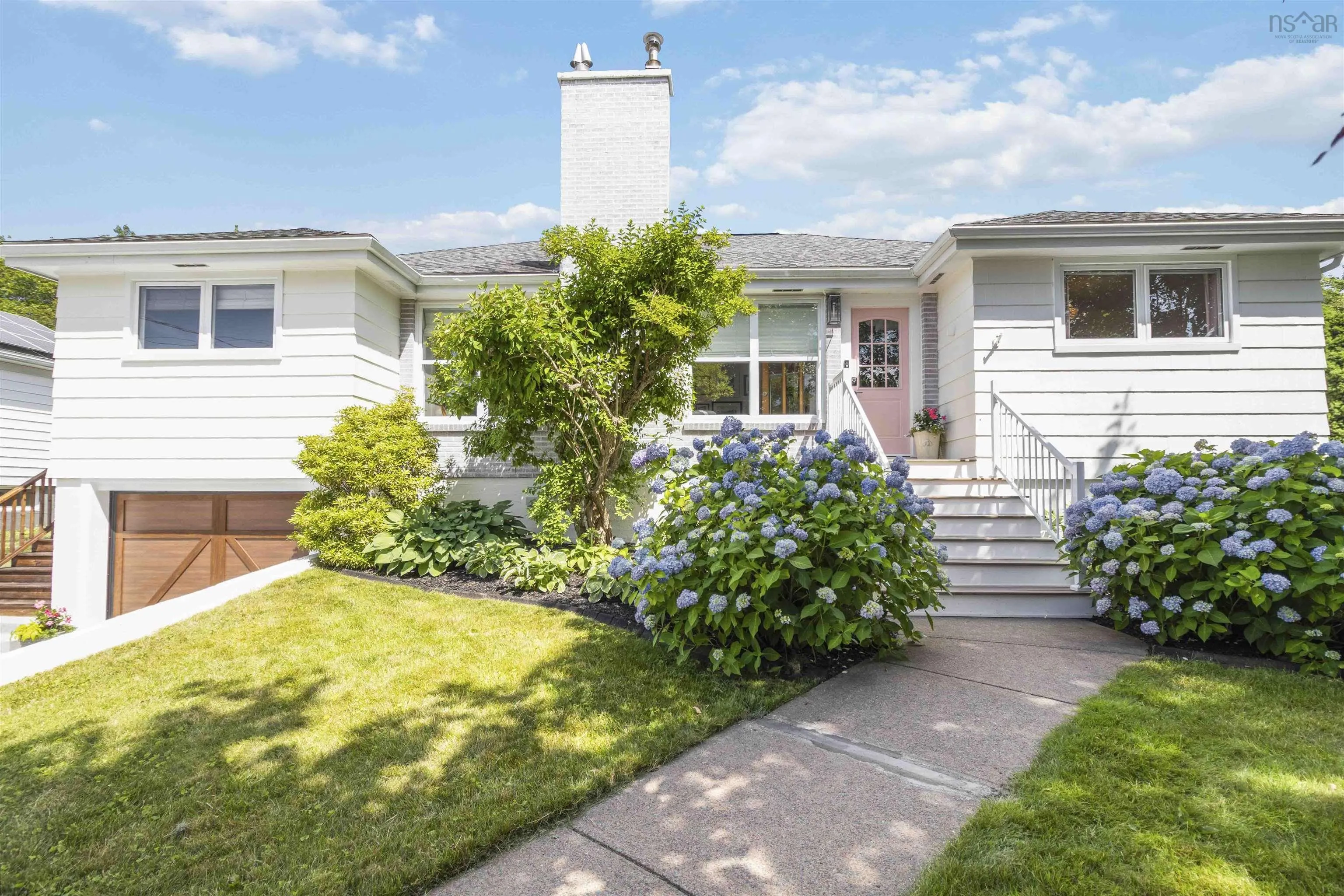 20 Randolph Street, Halifax, NS B3P 2B1, 6 Bedrooms Bedrooms, ,3 BathroomsBathrooms,Residential,For Sale,Randolph,202517864