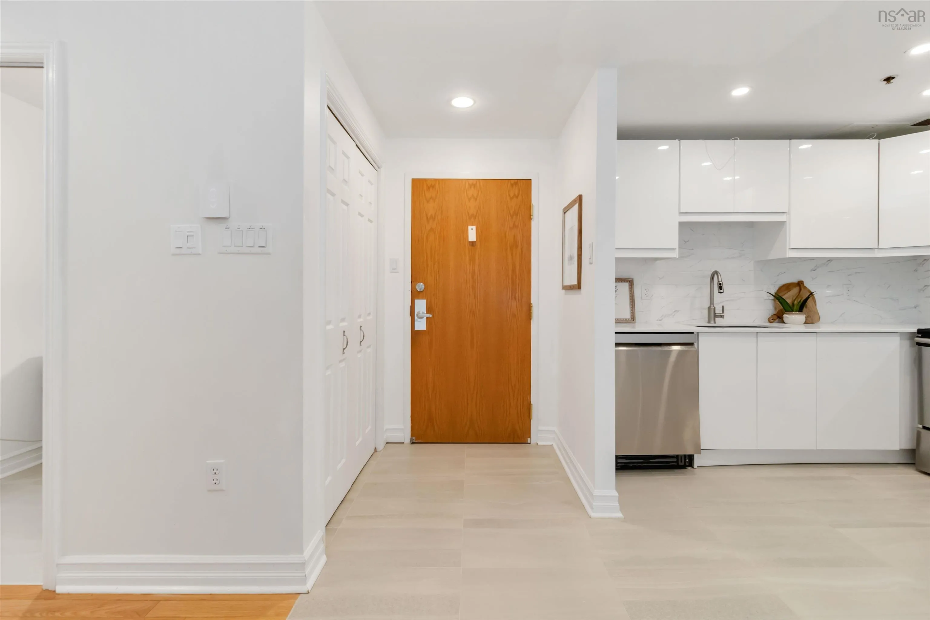 101-1350 Oxford Court, Halifax, NS B3H 3Y8, 2 Bedrooms Bedrooms, ,2 BathroomsBathrooms,Residential,For Sale,Oxford,202511573