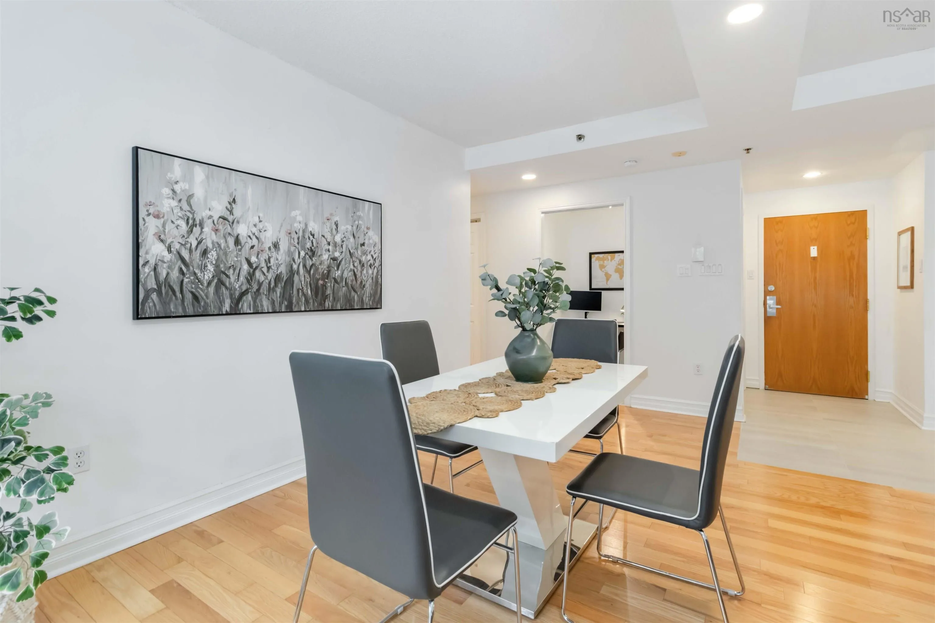 101-1350 Oxford Court, Halifax, NS B3H 3Y8, 2 Bedrooms Bedrooms, ,2 BathroomsBathrooms,Residential,For Sale,Oxford,202511573