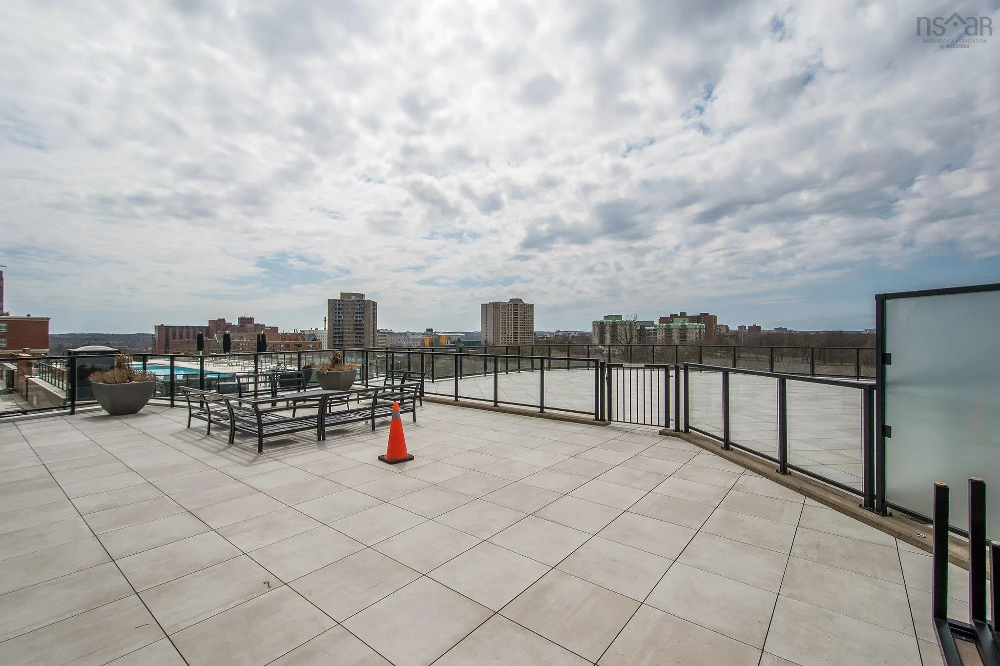 1005-1585 South Park Street, Halifax Ns B3j 0h8, 2 Bedrooms Bedrooms, ,1 BathroomBathrooms,Residential,For Sale,South Park,202509706