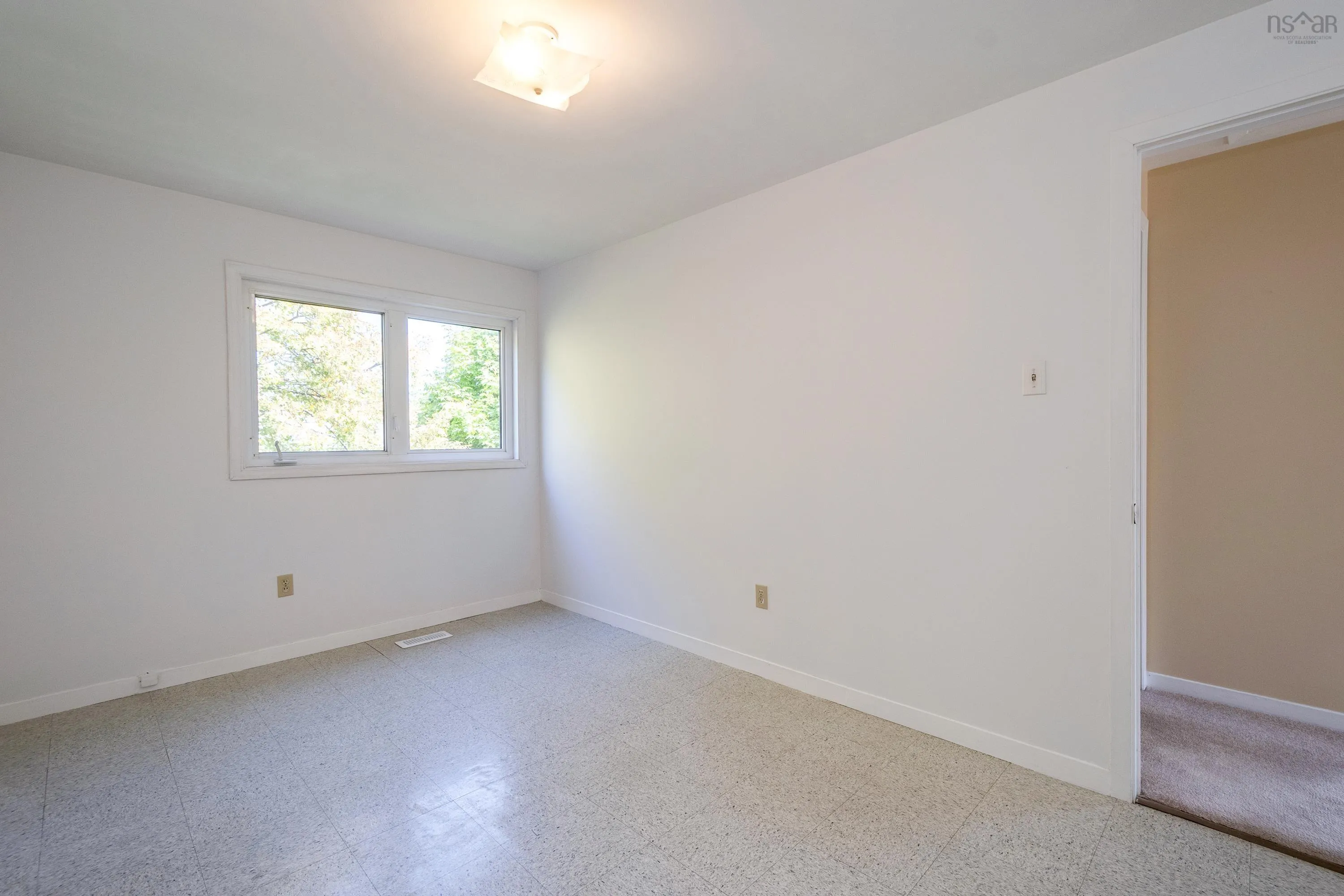 58 Kingfisher Crescent, Halifax, NS B3M 3B3, 3 Bedrooms Bedrooms, ,1 BathroomBathrooms,Residential,For Sale,Kingfisher,202521136