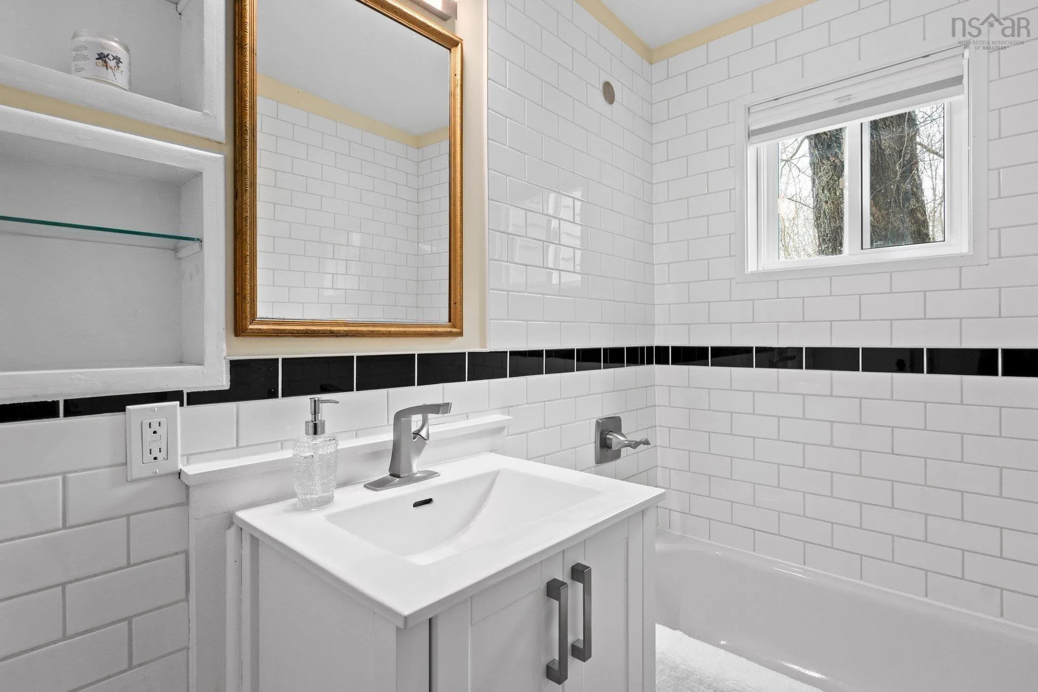 5856 Livingstone Street, Halifax Ns B3k 2c3, 2 Bedrooms Bedrooms, ,2 BathroomsBathrooms,Residential,For Sale,Livingstone,202506891