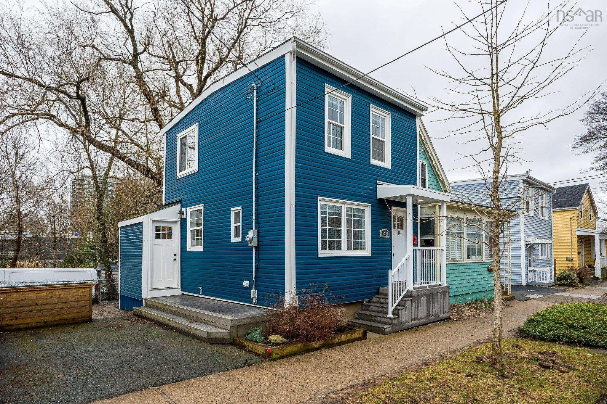 5856 Livingstone Street, Halifax Ns B3k 2c3, 2 Bedrooms Bedrooms, ,2 BathroomsBathrooms,Residential,For Sale,Livingstone,202506891