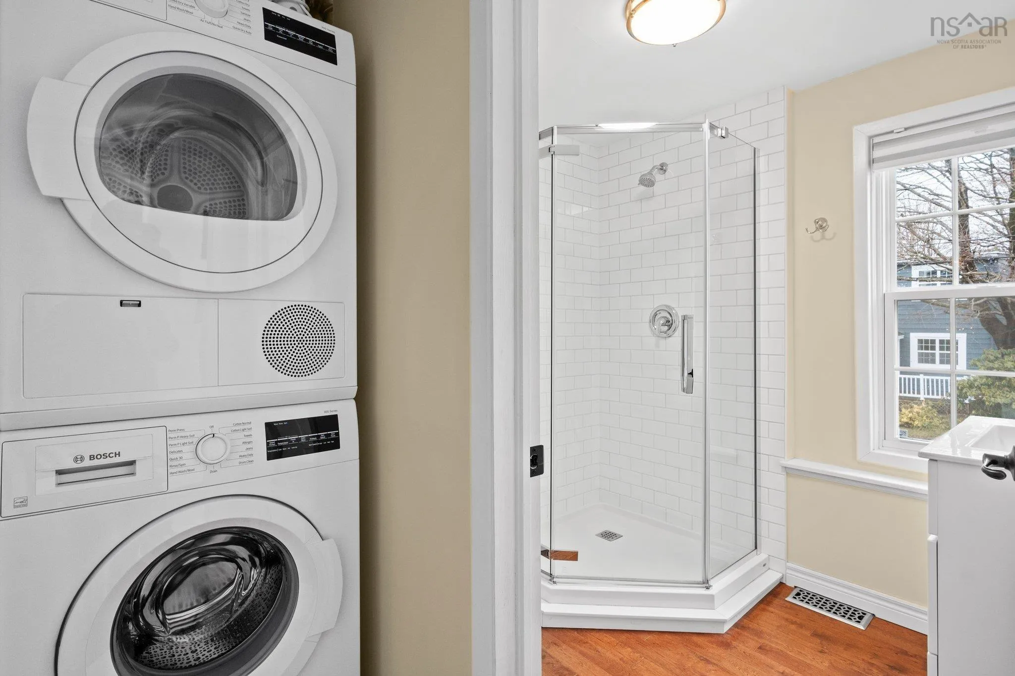 5856 Livingstone Street, Halifax Ns B3k 2c3, 2 Bedrooms Bedrooms, ,2 BathroomsBathrooms,Residential,For Sale,Livingstone,202506891