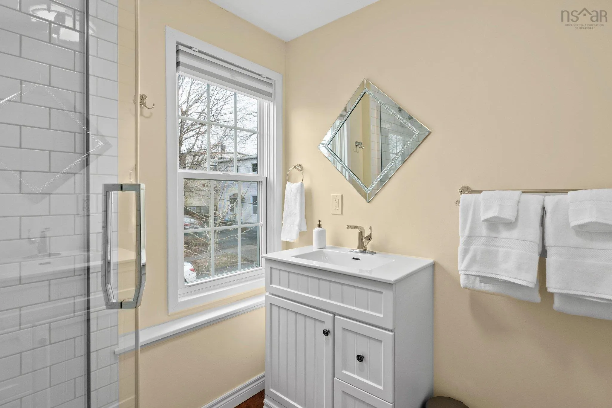 5856 Livingstone Street, Halifax Ns B3k 2c3, 2 Bedrooms Bedrooms, ,2 BathroomsBathrooms,Residential,For Sale,Livingstone,202506891
