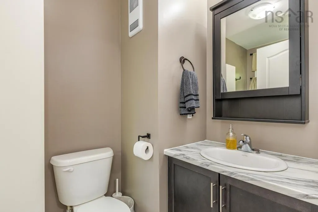 1631 Beaver Bank Road, Beaver Bank, NS B4G 1C5, 3 Bedrooms Bedrooms, ,2 BathroomsBathrooms,Residential,For Sale,Beaver Bank,202522589