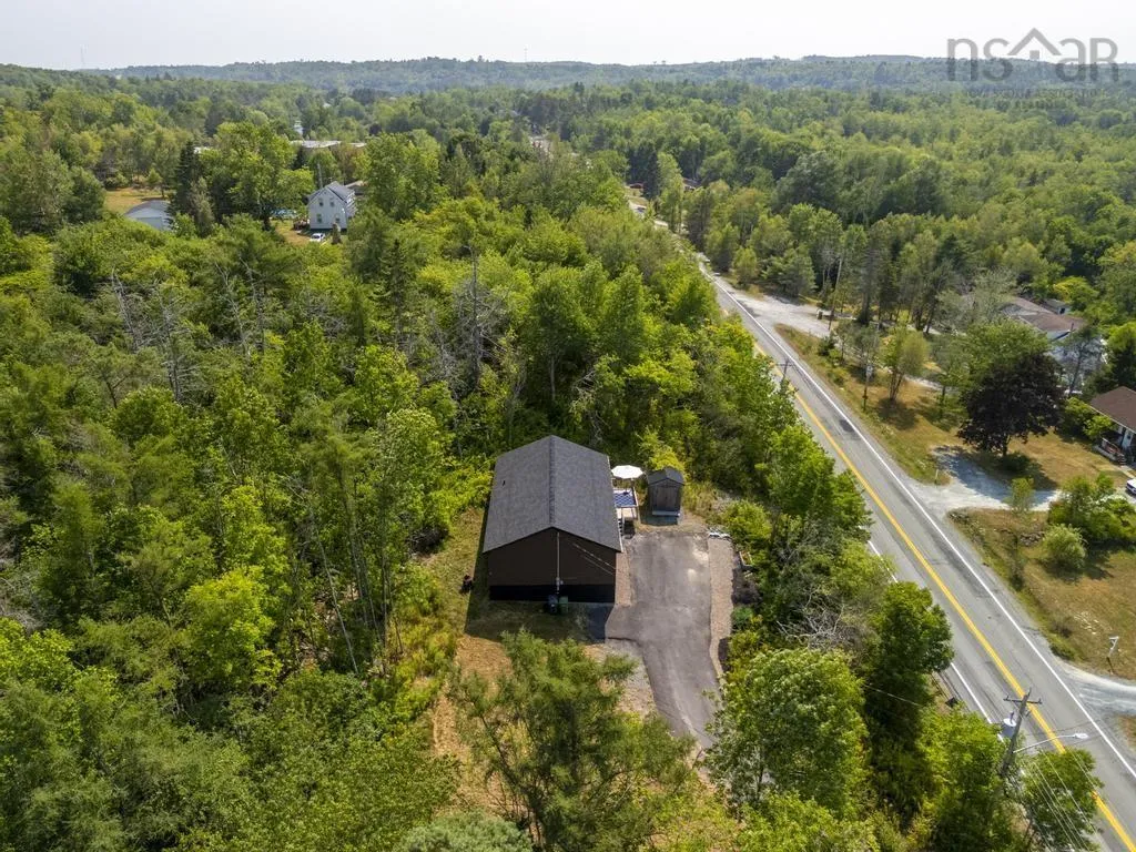 1631 Beaver Bank Road, Beaver Bank, NS B4G 1C5, 3 Bedrooms Bedrooms, ,2 BathroomsBathrooms,Residential,For Sale,Beaver Bank,202522589