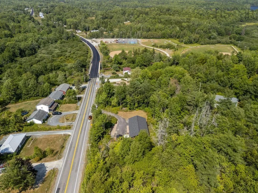 1631 Beaver Bank Road, Beaver Bank, NS B4G 1C5, 3 Bedrooms Bedrooms, ,2 BathroomsBathrooms,Residential,For Sale,Beaver Bank,202522589