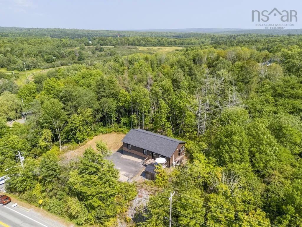 1631 Beaver Bank Road, Beaver Bank, NS B4G 1C5, 3 Bedrooms Bedrooms, ,2 BathroomsBathrooms,Residential,For Sale,Beaver Bank,202522589
