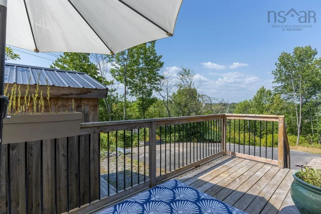 1631 Beaver Bank Road, Beaver Bank, NS B4G 1C5, 3 Bedrooms Bedrooms, ,2 BathroomsBathrooms,Residential,For Sale,Beaver Bank,202522589