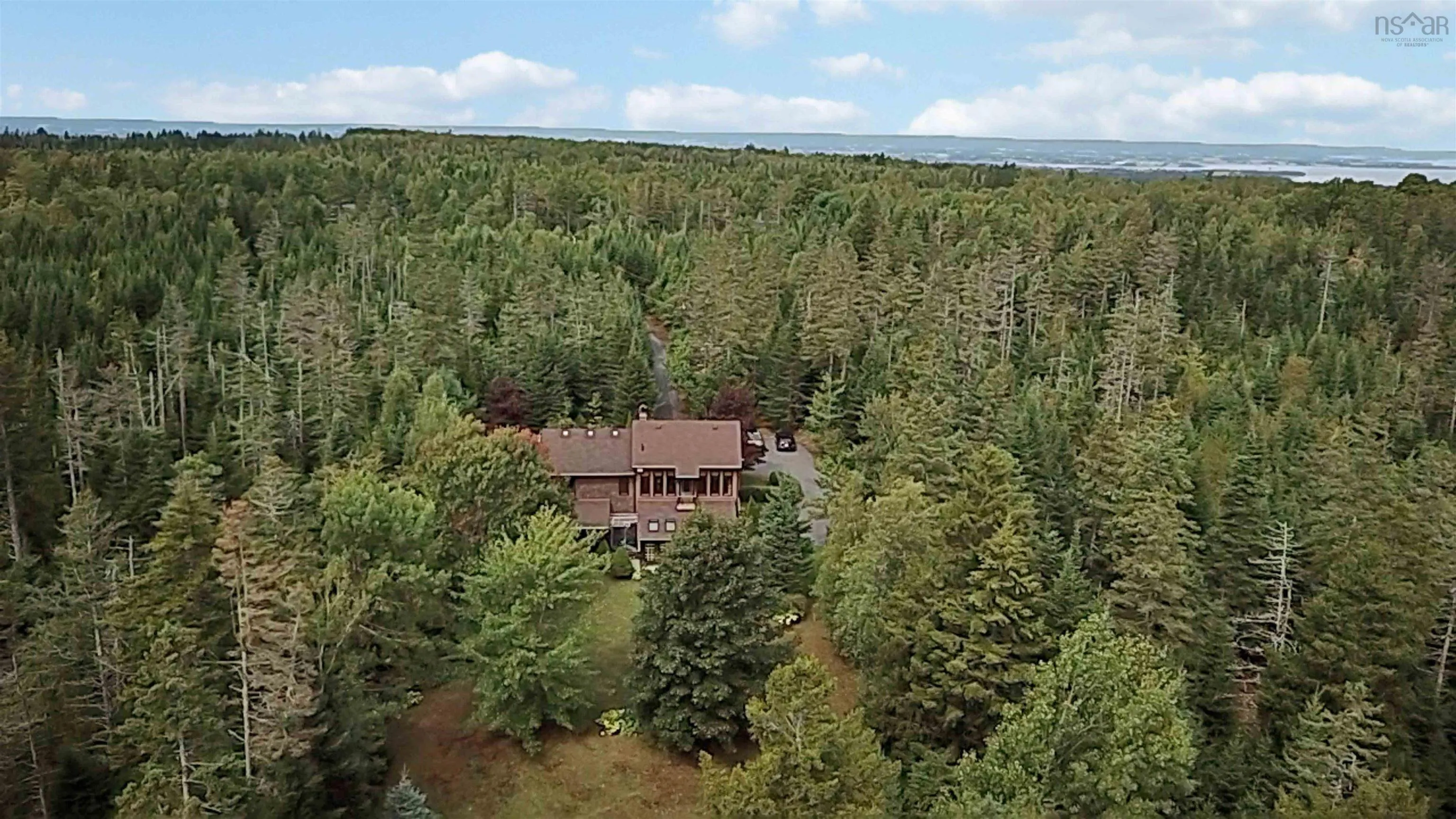 708 Newtonville Road, Forest Hill, NS B4P 2R1, 4 Bedrooms Bedrooms, ,2 BathroomsBathrooms,Residential,For Sale,Newtonville,202522940