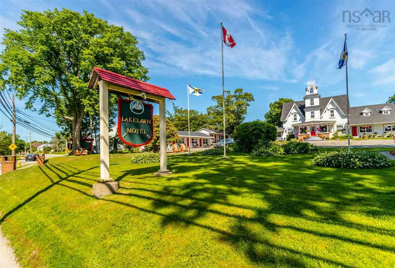 641 Main Street, Yarmouth, NS B5A 1K2, ,Commercial Sale,For Sale,Main,202520937