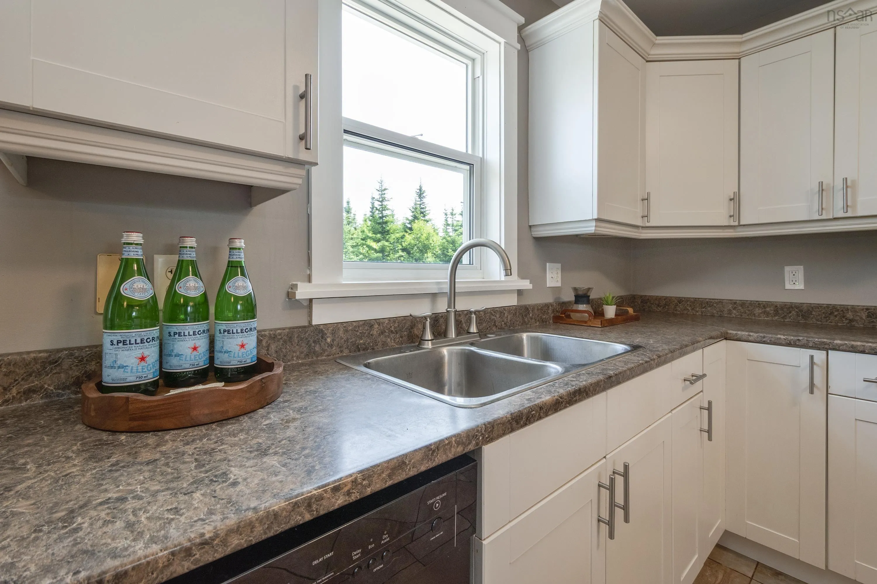 271 Leslie Road, East Lawrencetown, NS B2Z 1T4, 3 Bedrooms Bedrooms, ,3 BathroomsBathrooms,Residential,For Sale,Leslie,202512218