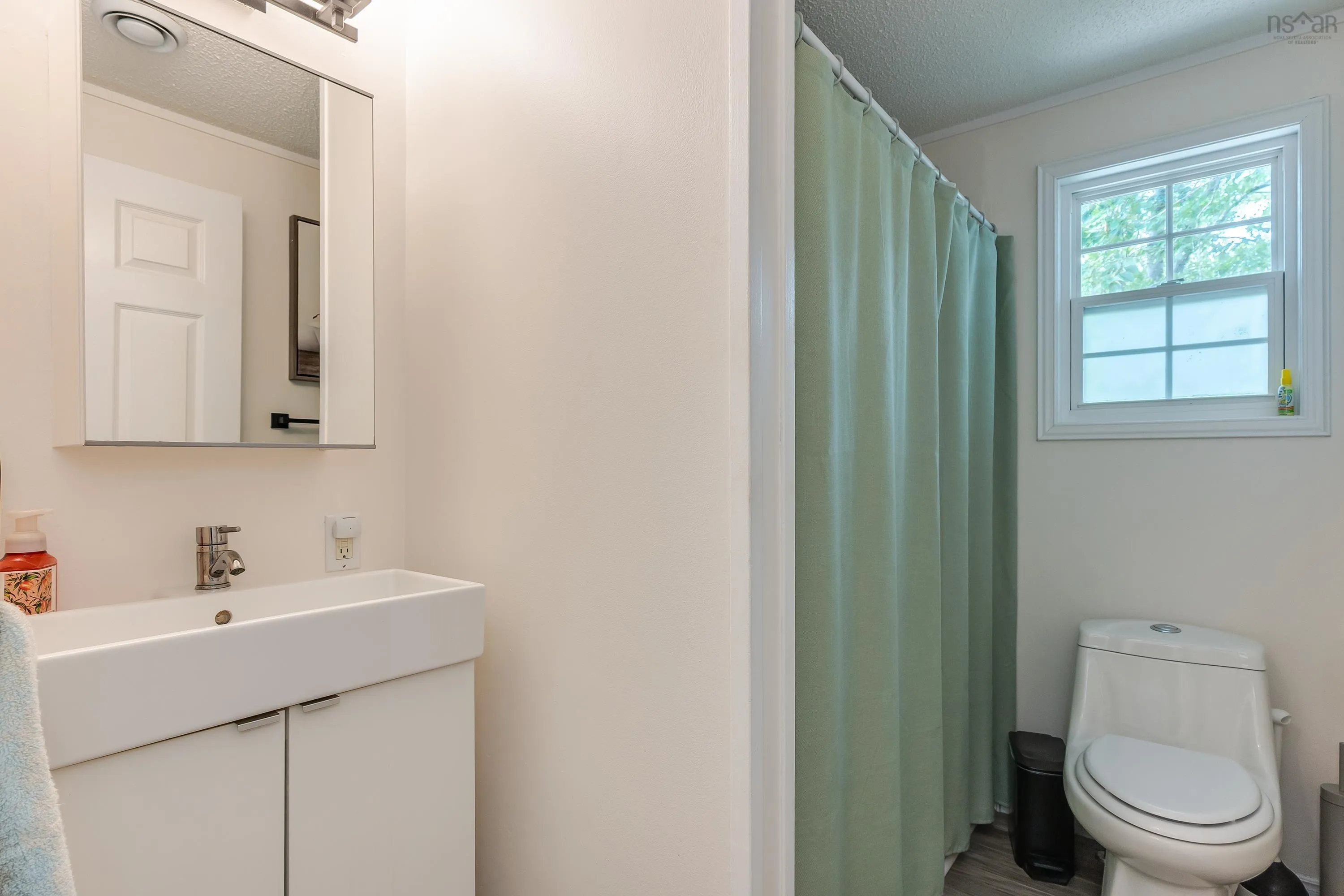 25 Champlain Avenue, Middle Sackville, NS B4E 3B2, 2 Bedrooms Bedrooms, ,1 BathroomBathrooms,Residential,For Sale,Champlain,202518404