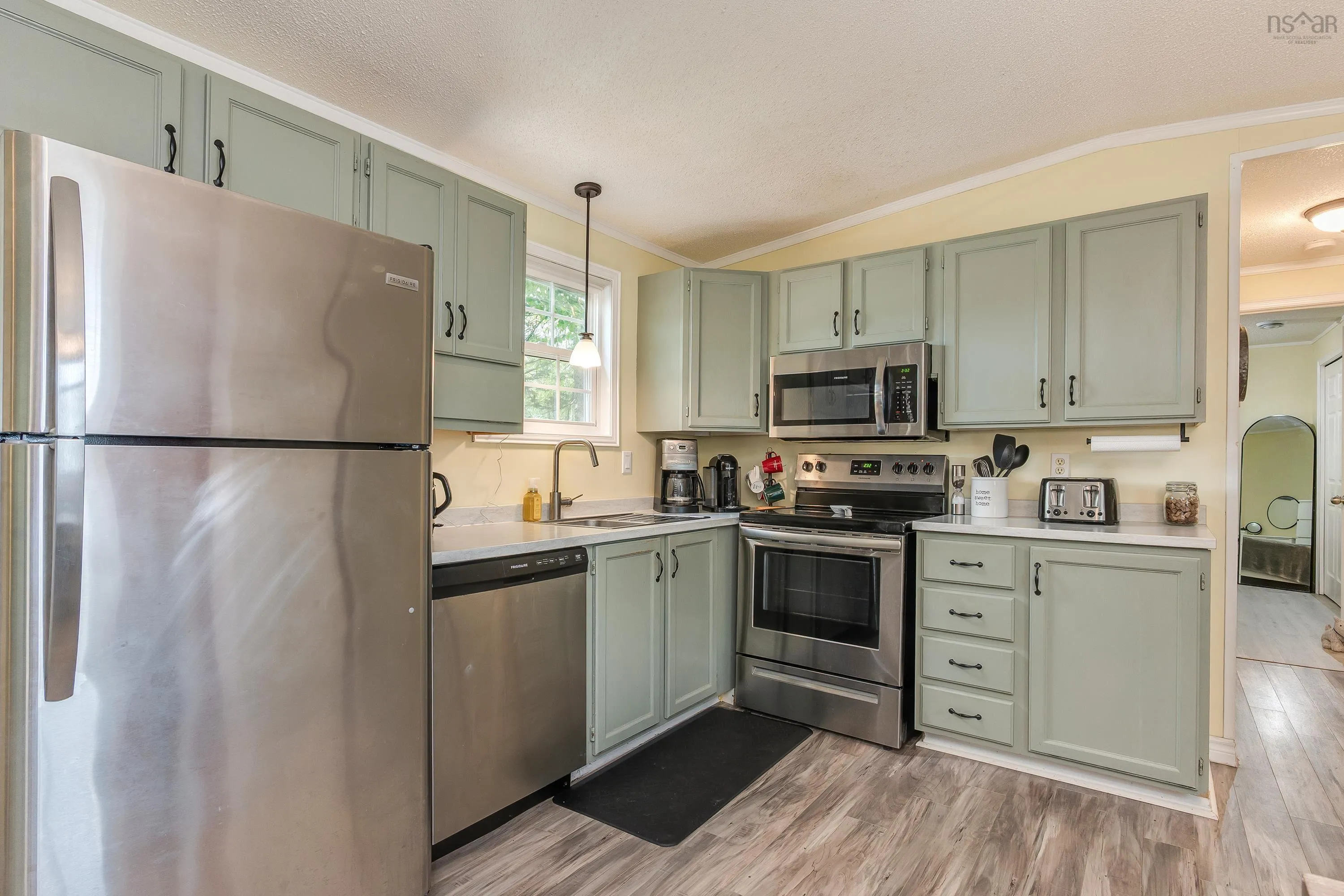 25 Champlain Avenue, Middle Sackville, NS B4E 3B2, 2 Bedrooms Bedrooms, ,1 BathroomBathrooms,Residential,For Sale,Champlain,202518404