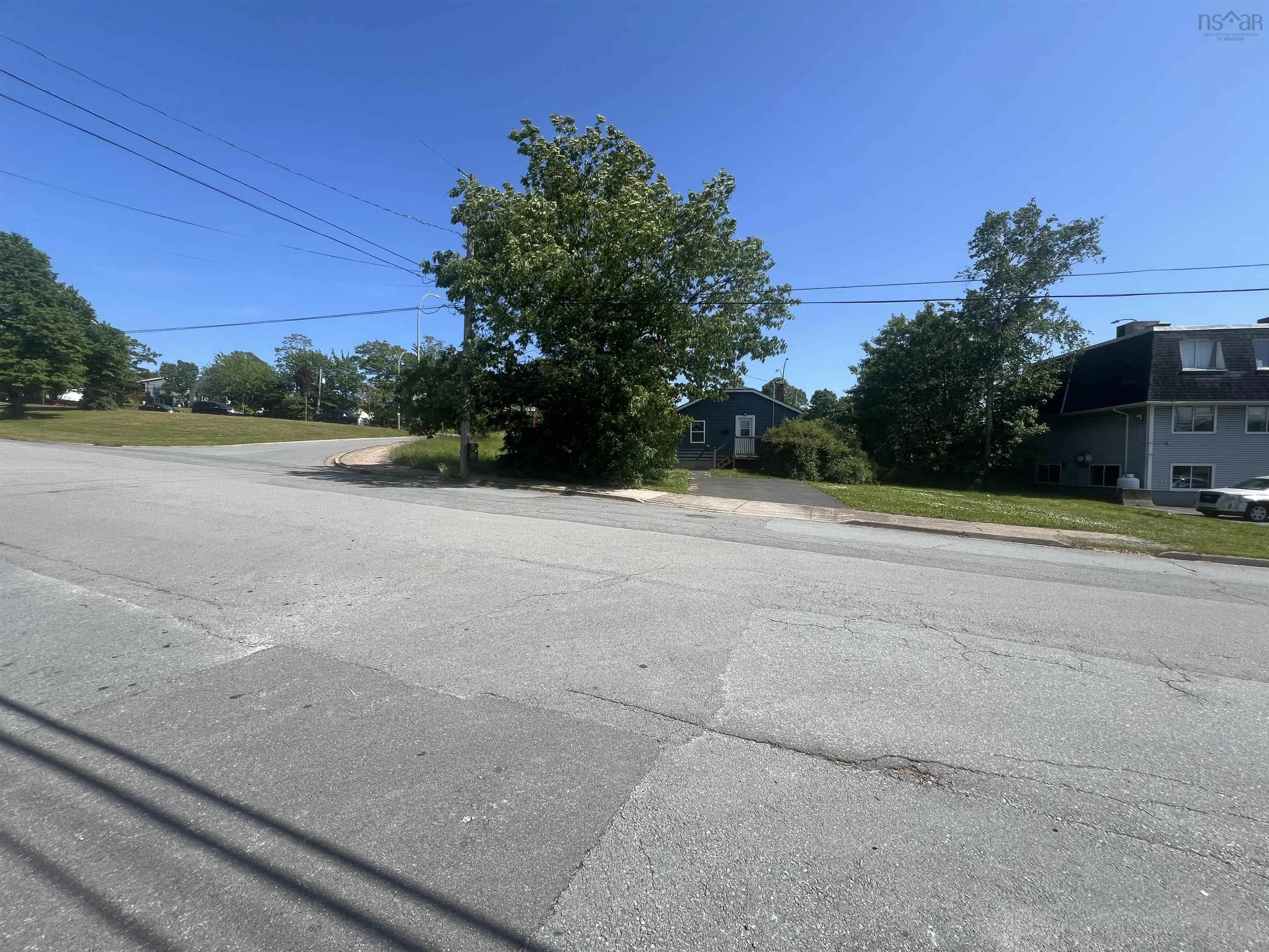 98 Lakecrest Drive, Dartmouth, NS B2W 5G3, ,Commercial Sale,For Sale,Lakecrest,202519174