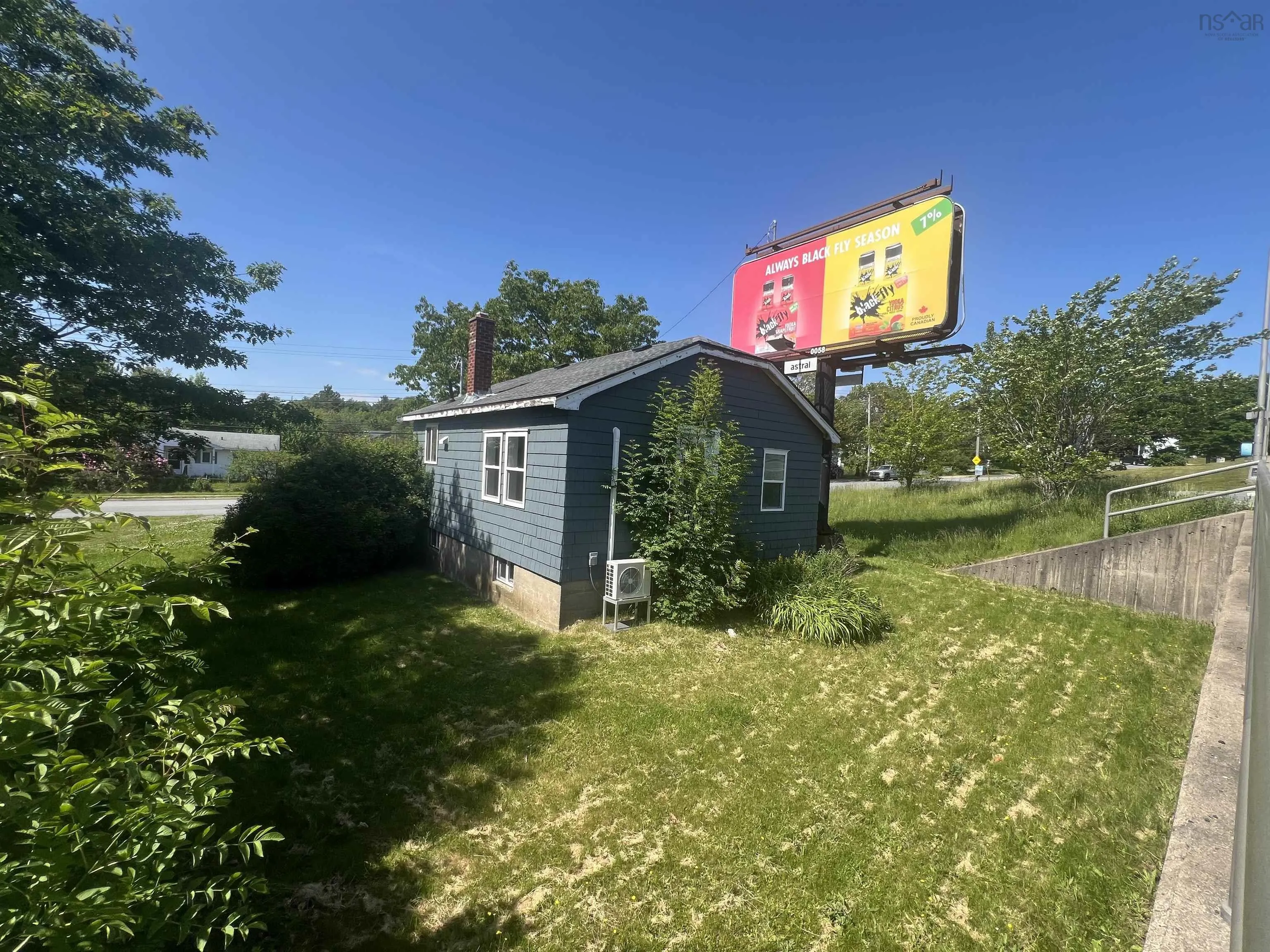98 Lakecrest Drive, Dartmouth, NS B2W 5G3, ,Commercial Sale,For Sale,Lakecrest,202519174