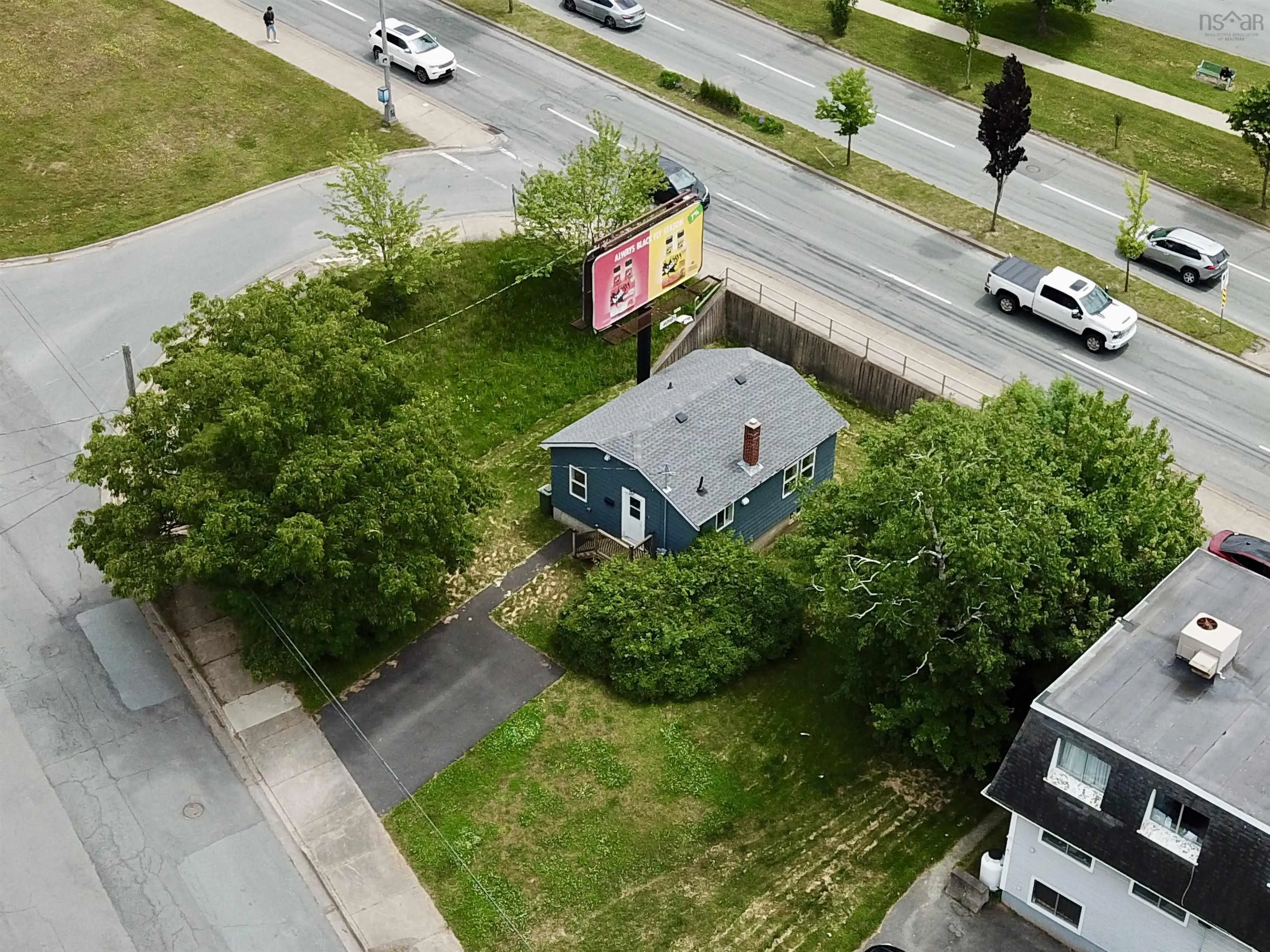 98 Lakecrest Drive, Dartmouth, NS B2W 5G3, ,Commercial Sale,For Sale,Lakecrest,202519174