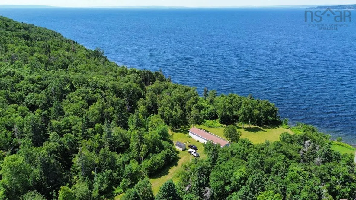 8934 East Bay Highway, Middle Cape, NS B1J 2A4, 3 Bedrooms Bedrooms, ,1 BathroomBathrooms,Residential,For Sale,East Bay,202522661